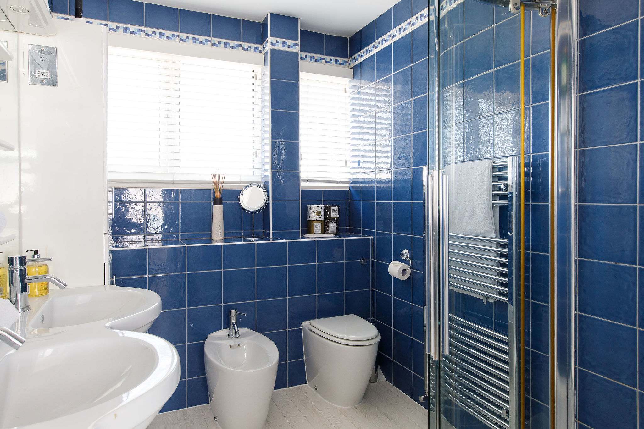 The master ensuite has WC, bidet, shower and double sinks.