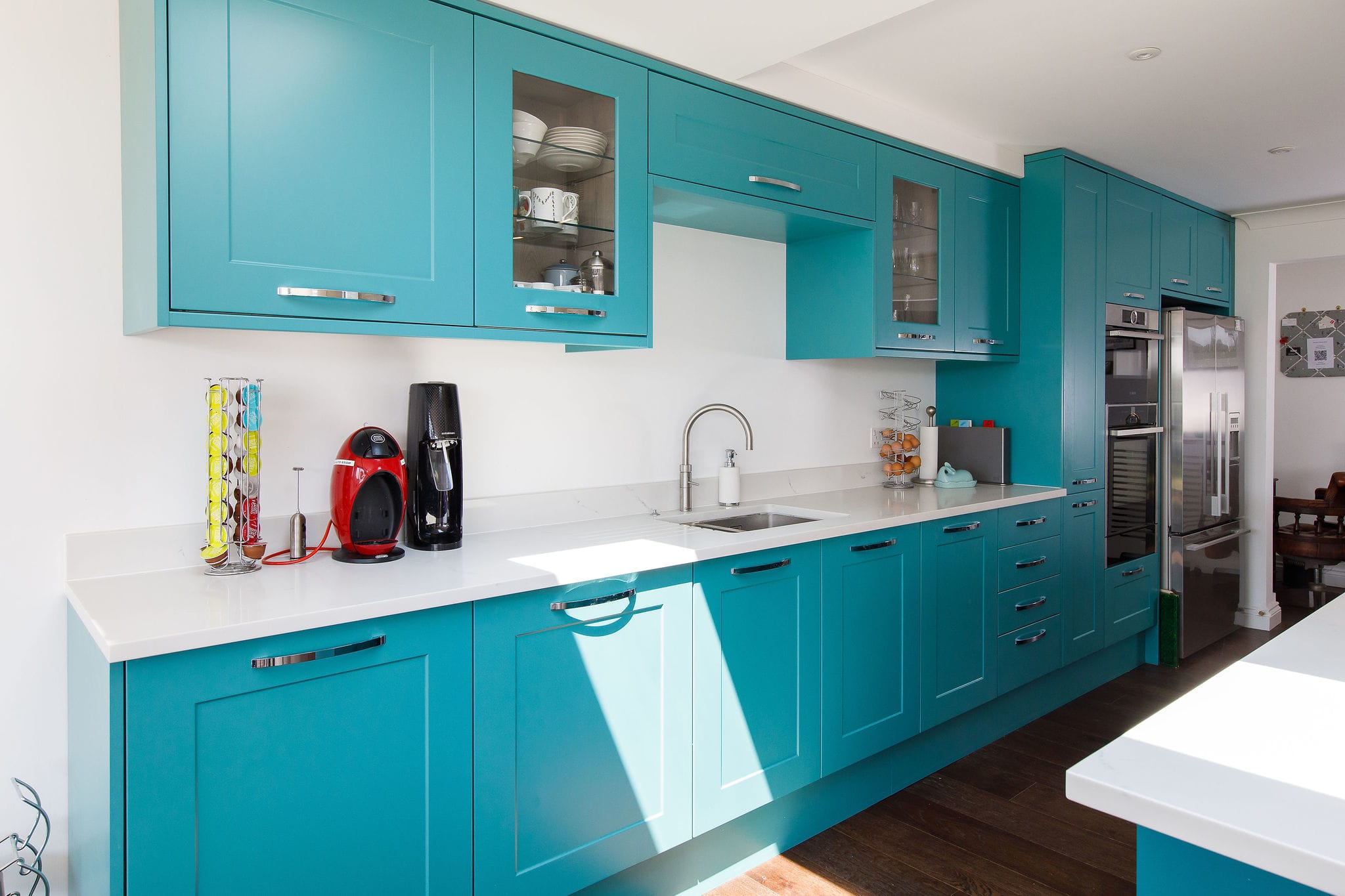 The fully-equipped kitchen has everything you need to prepare meals for the whole family.