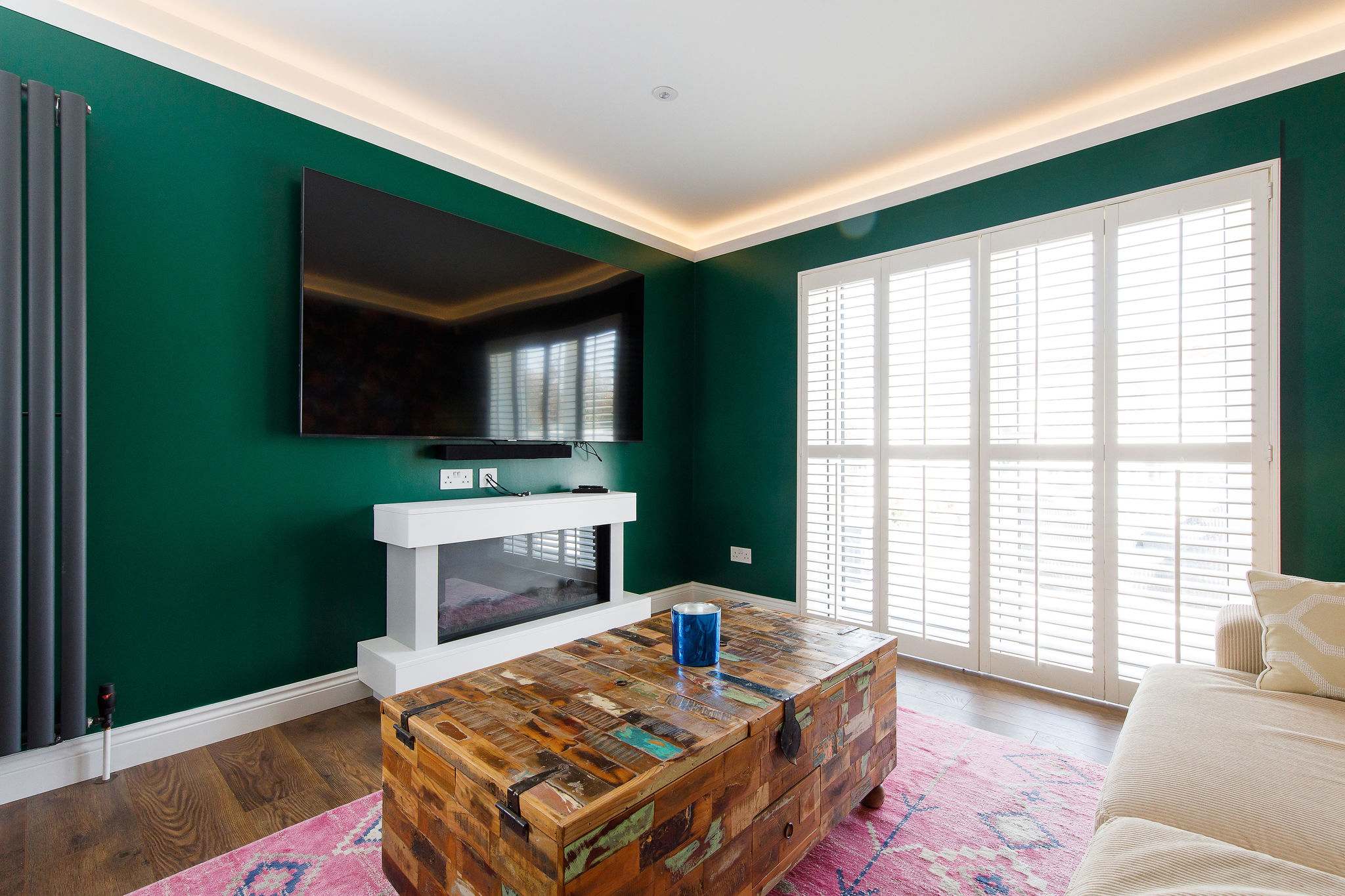 The snug has a Smart TV and coffee table for those wanting a little quiet time during their stay.