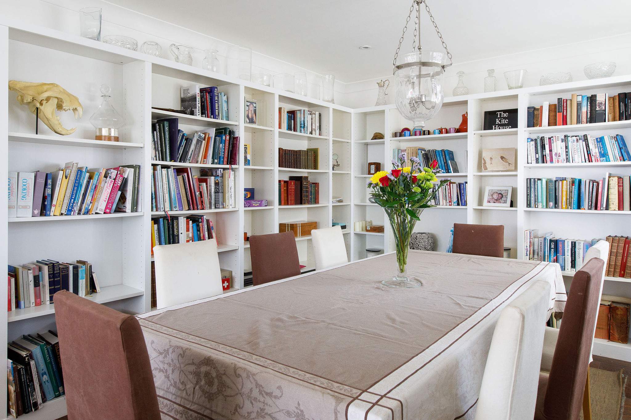 There is a second dining area with plenty of reading material. A great place for evening board games or dinners.