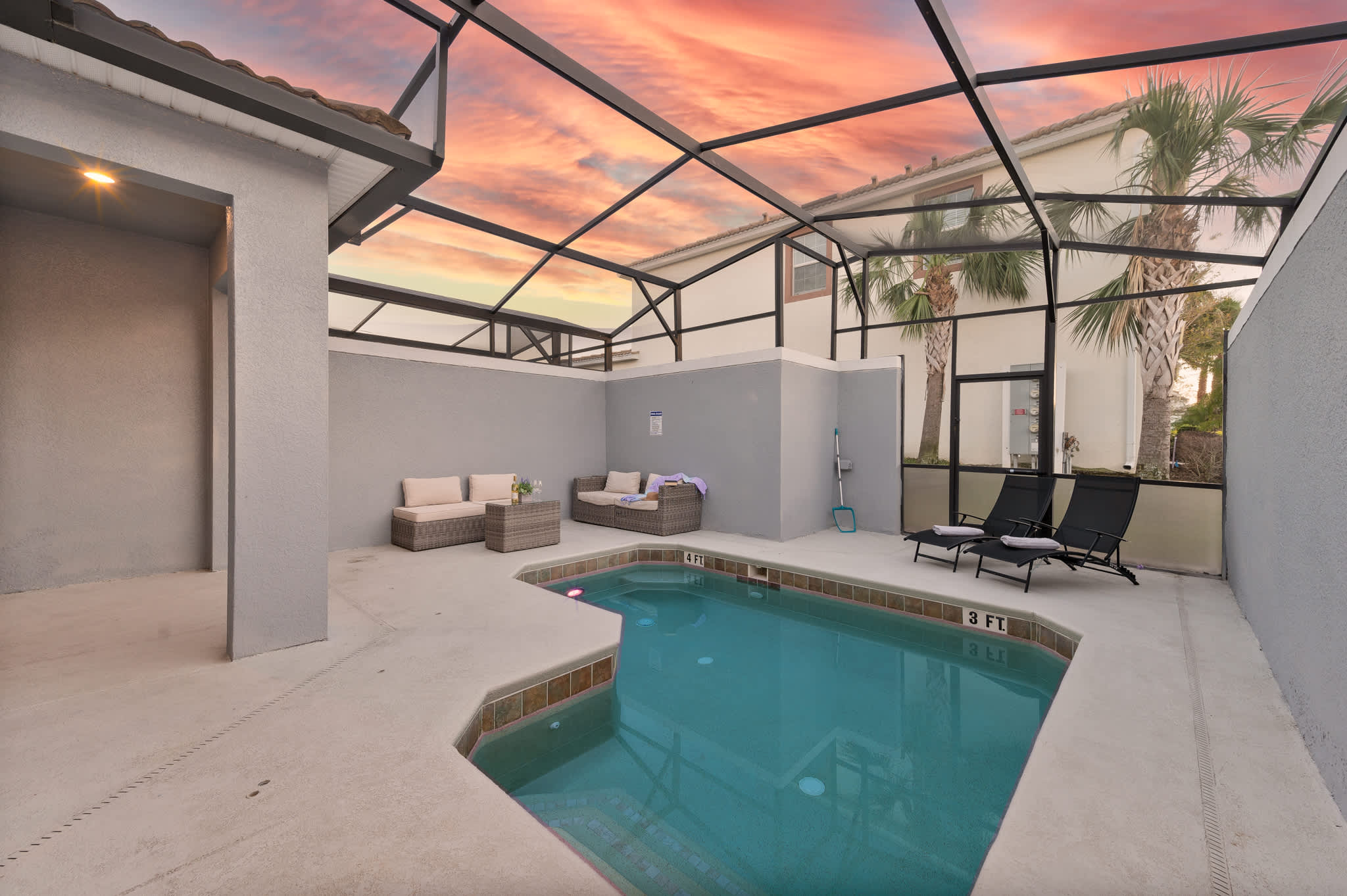 Villa mins to Disney w/ Private Pool Free Wtr Pk