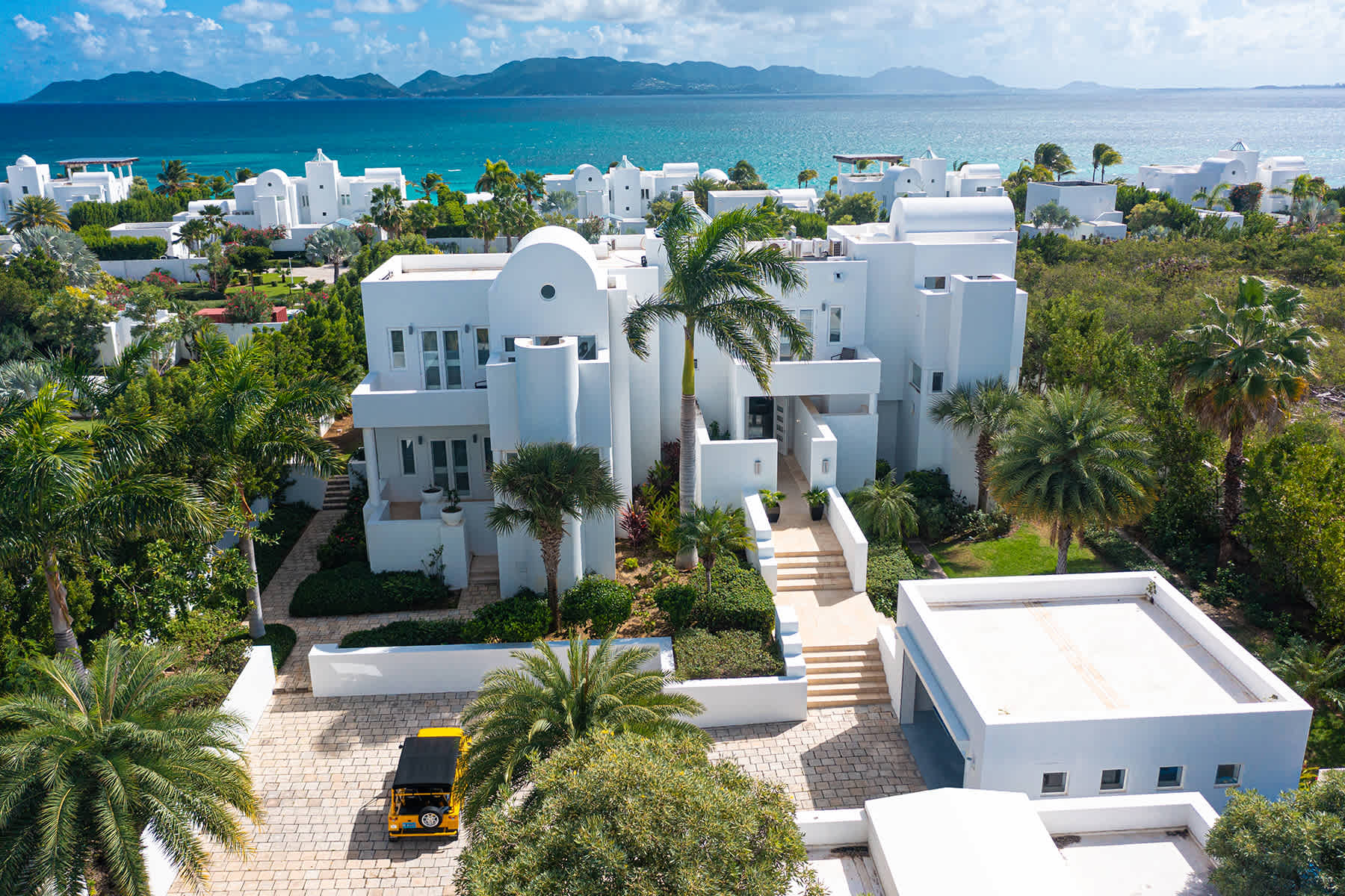 Celestial (4 bedrooms) - Oceanview villa with private pool and jacuzzi,