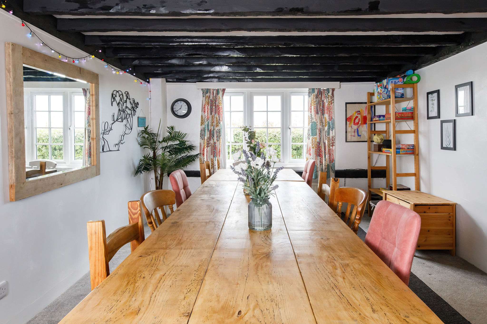 Serve up delicious meals and dine in style!