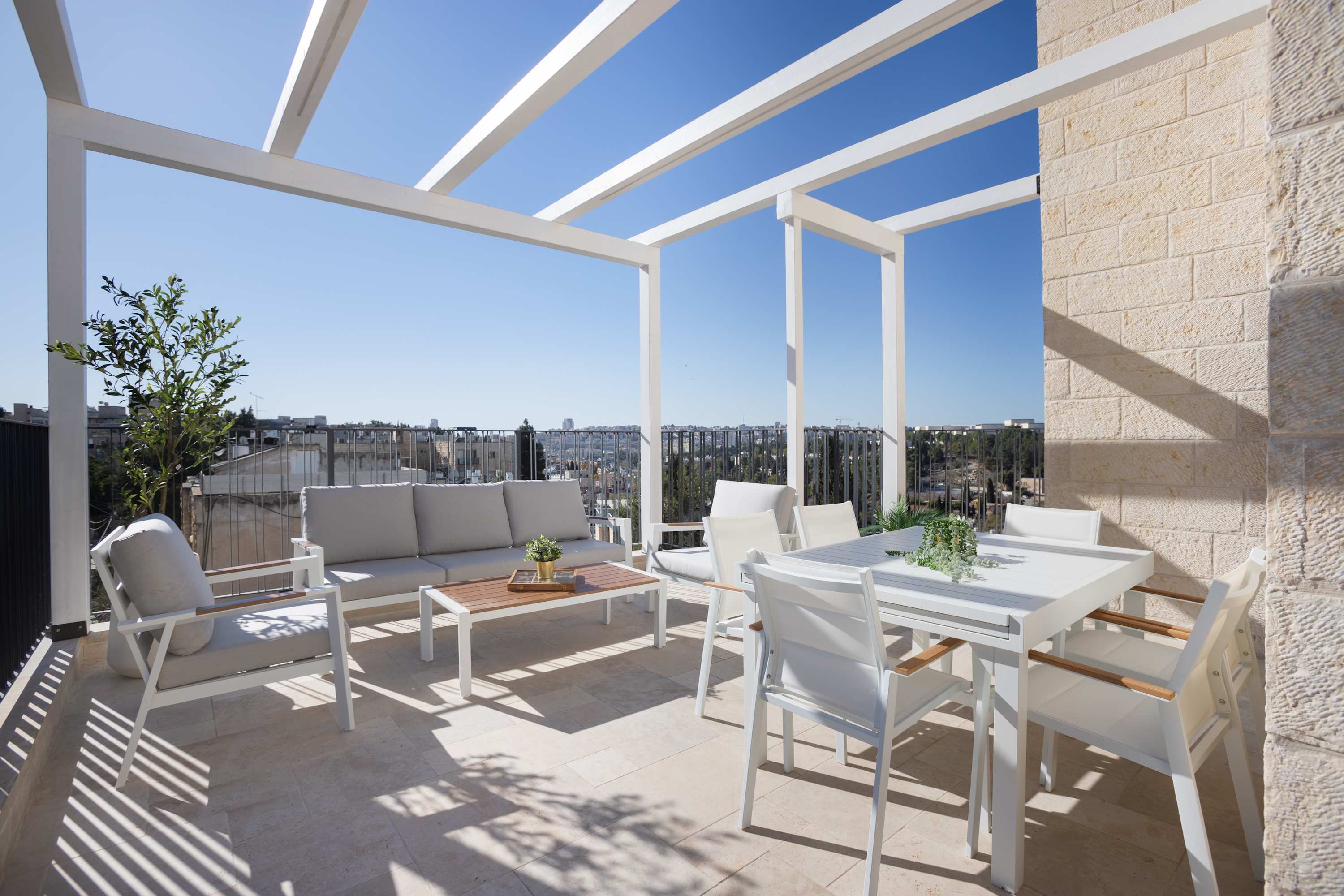 Modern 3 br Rehavia + rooftop! photo 7