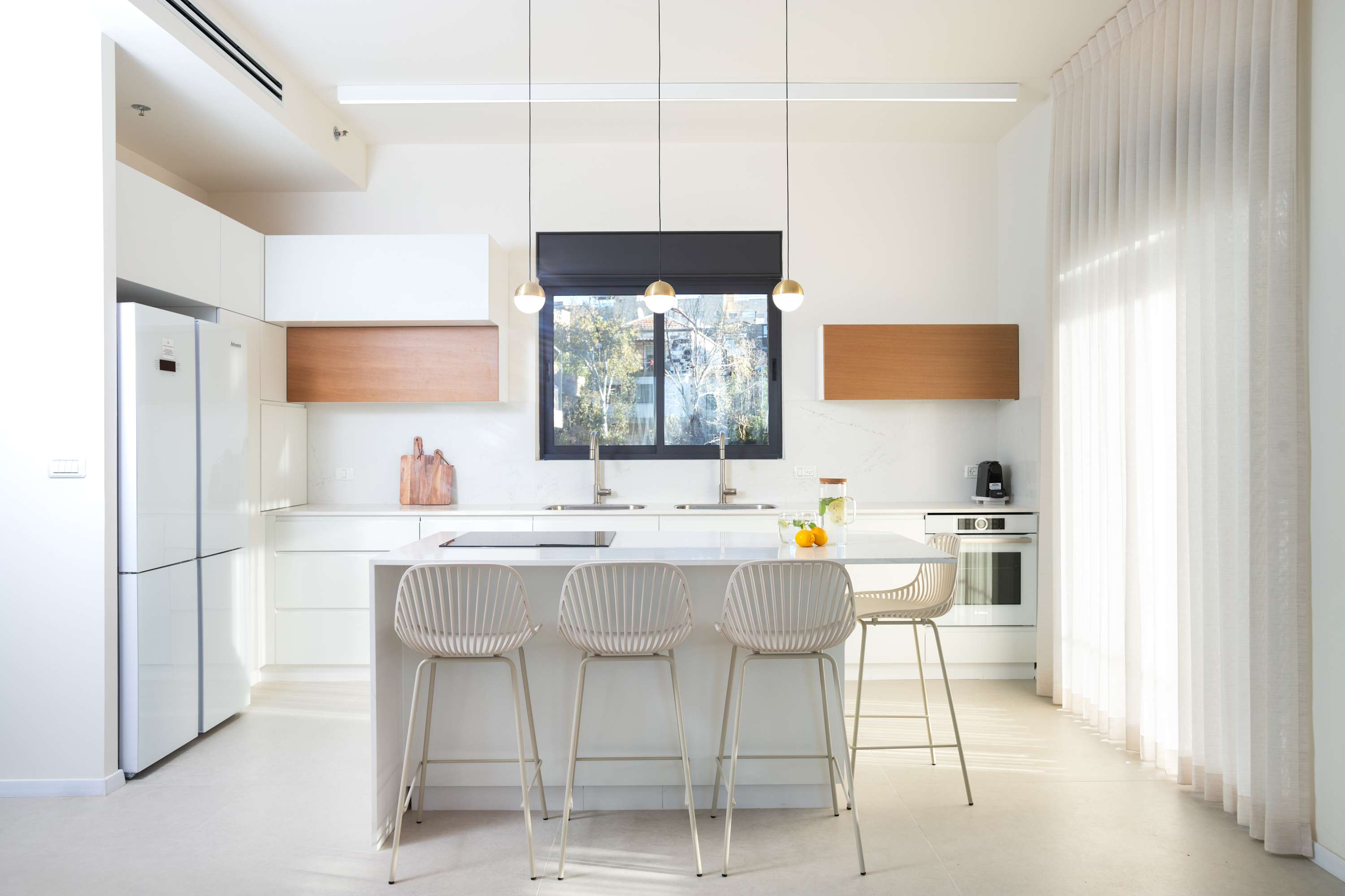Modern 3 br Rehavia + rooftop! photo 5