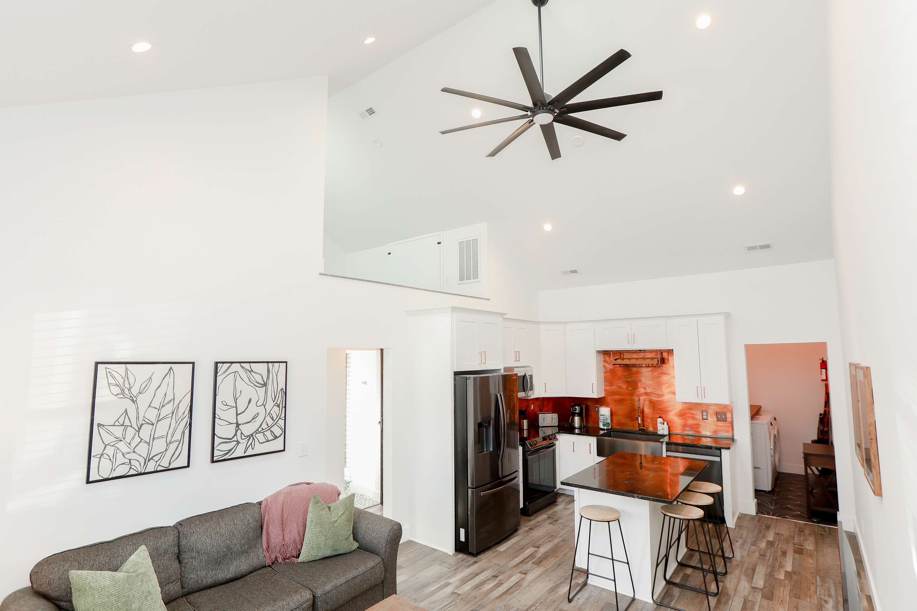 Sojourn 2 BR Steps to the Beach Sleeps 4 4