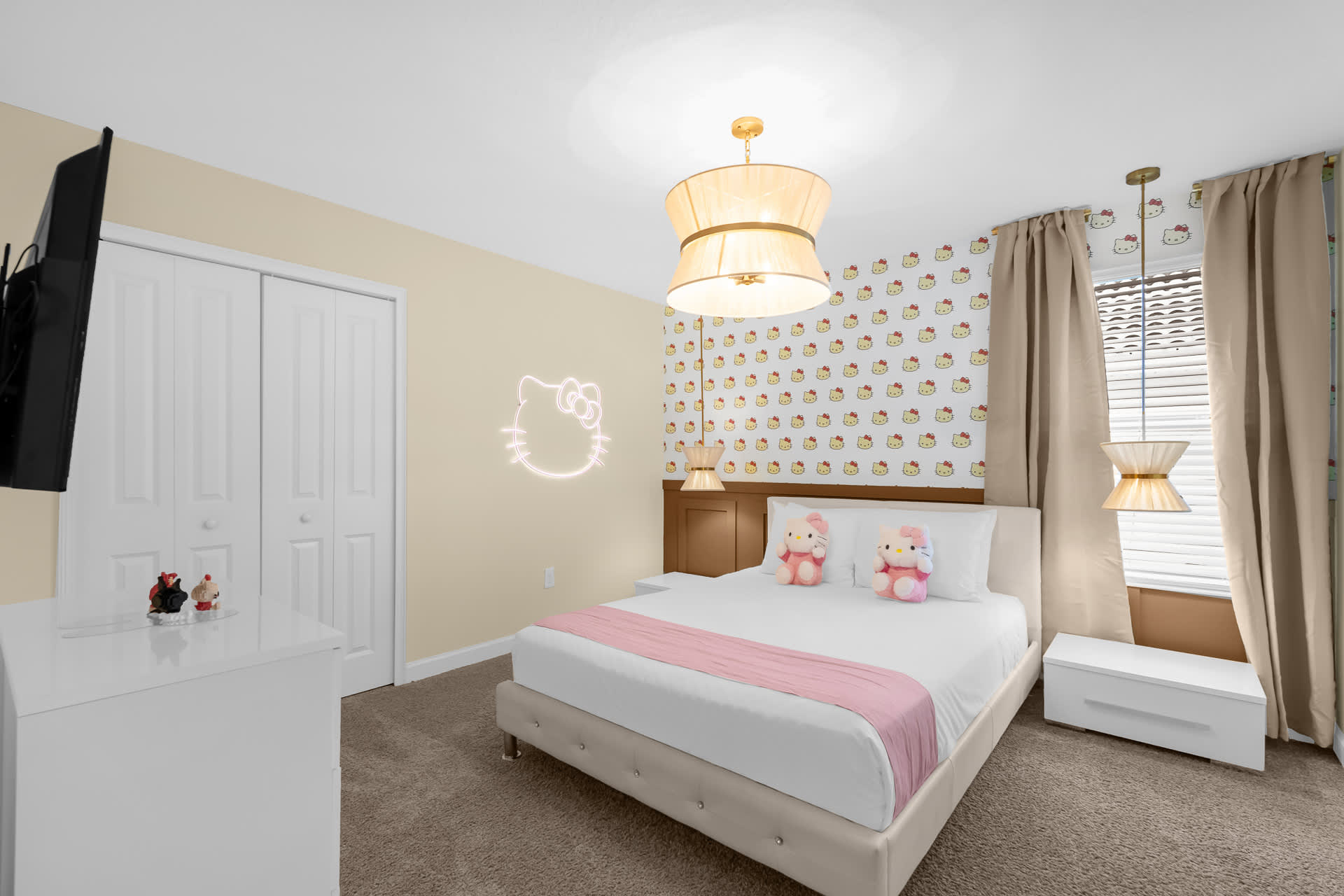 Hello Kitty Themed Room