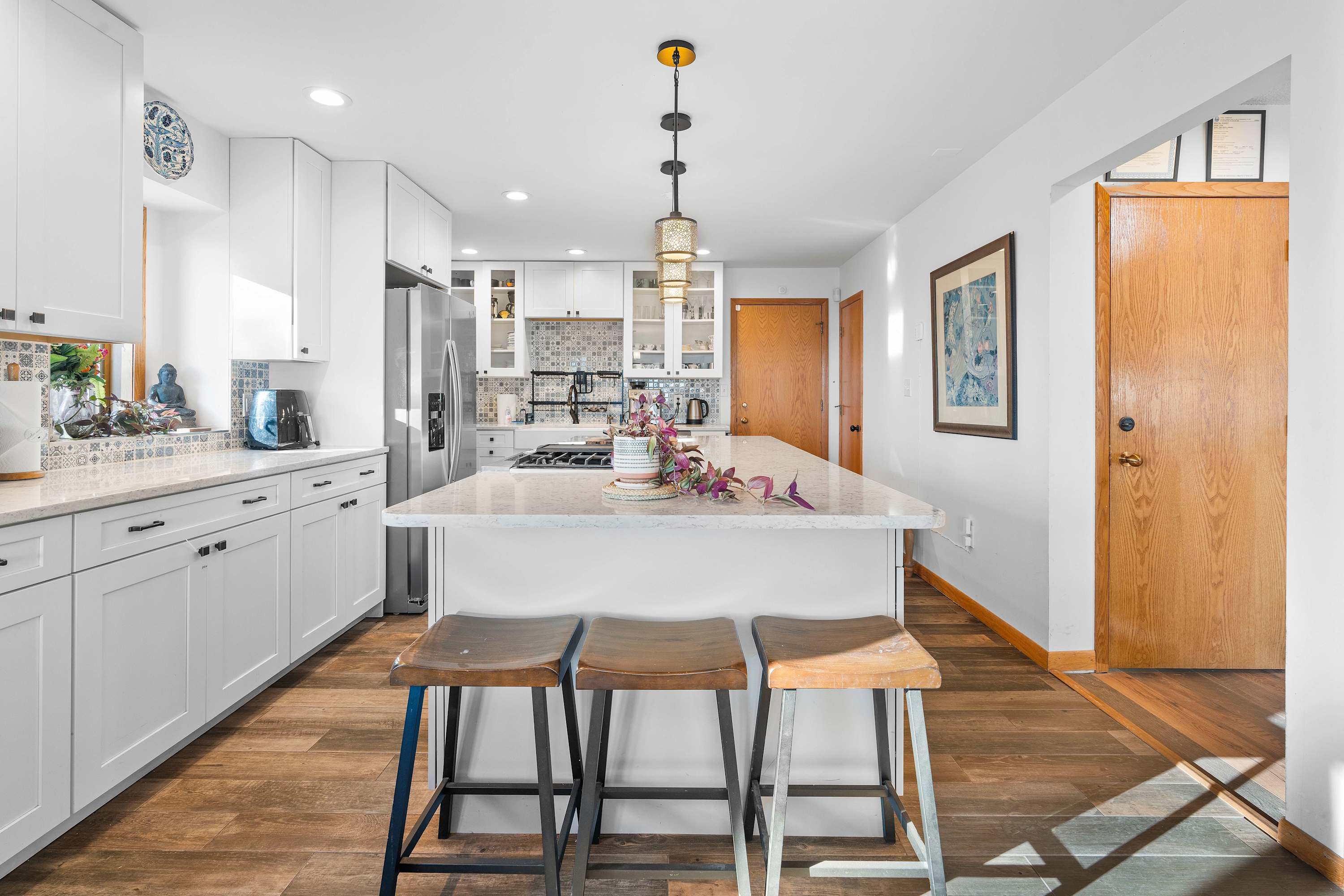 From sunrise coffee to sunset dinners, this kitchen is the heart of the home.