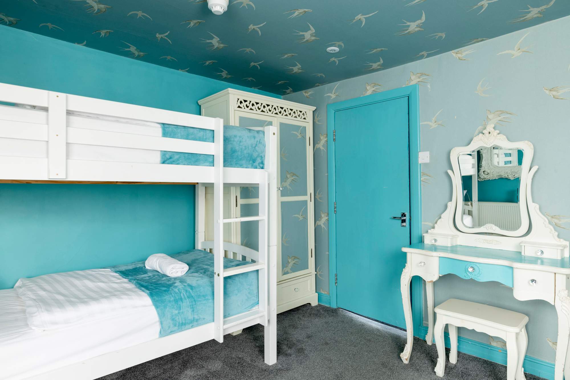 Darling By The Sea | by Brighton Holiday Lets - Brighton Holiday Home - Image 5