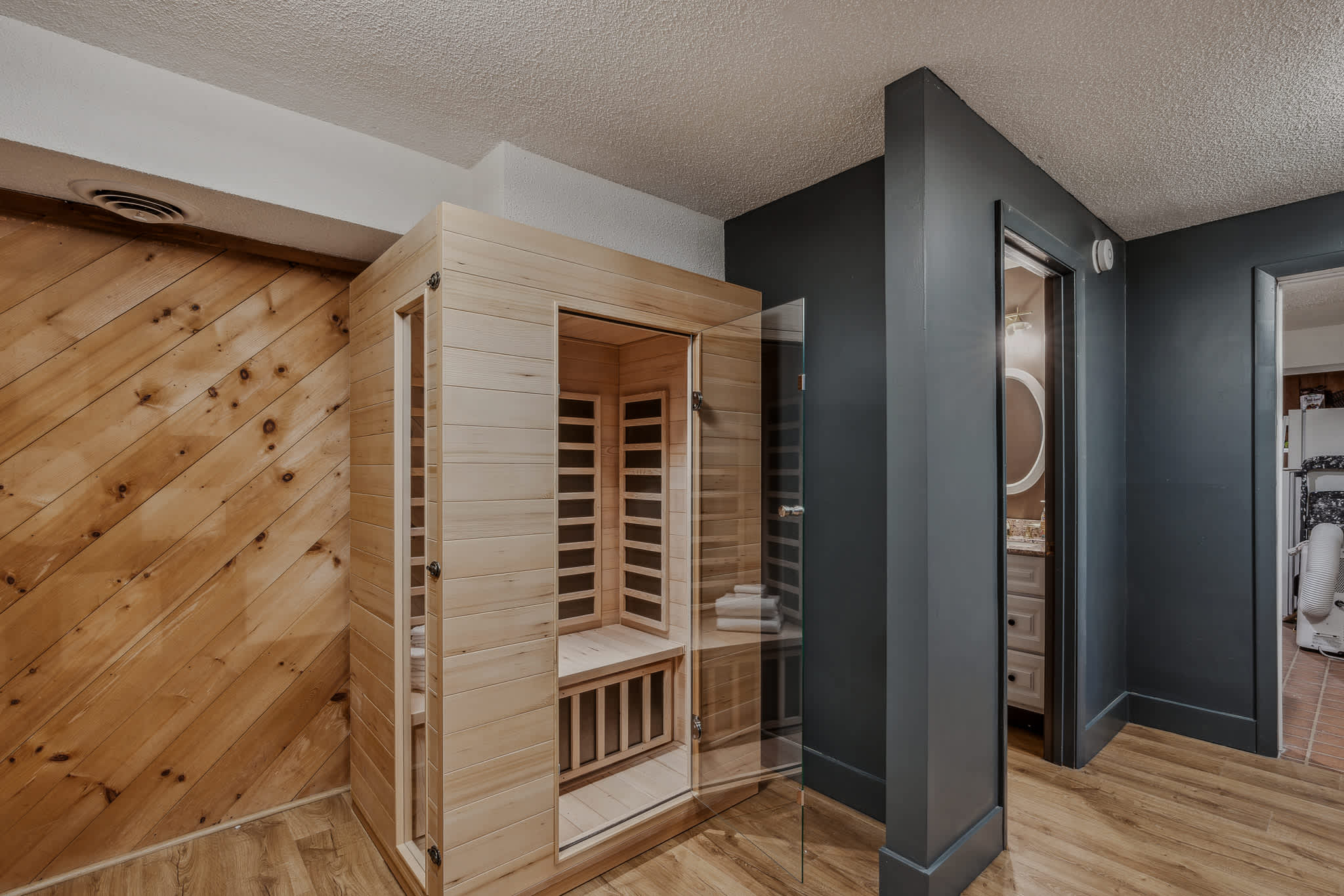 Private! Sauna, 3BR/2Ba, Pet-Friendly | Twin Peaks