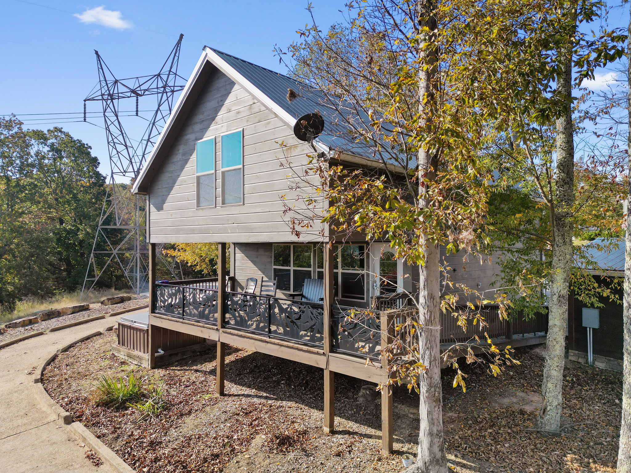 Big Time Hill Cabin with an indoor pool hot tub great views