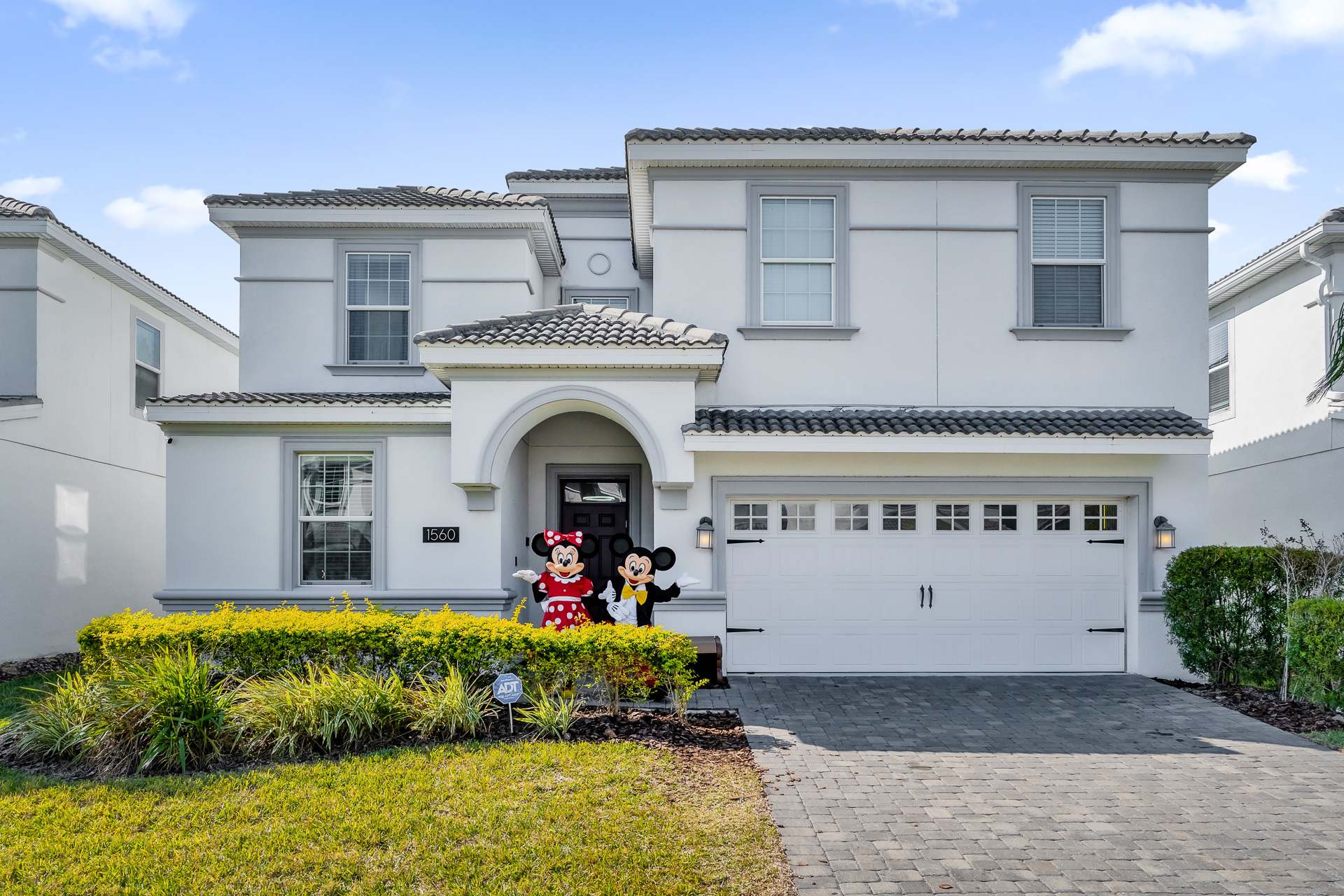 9 Bedroom Home with 26-Guest Capacity