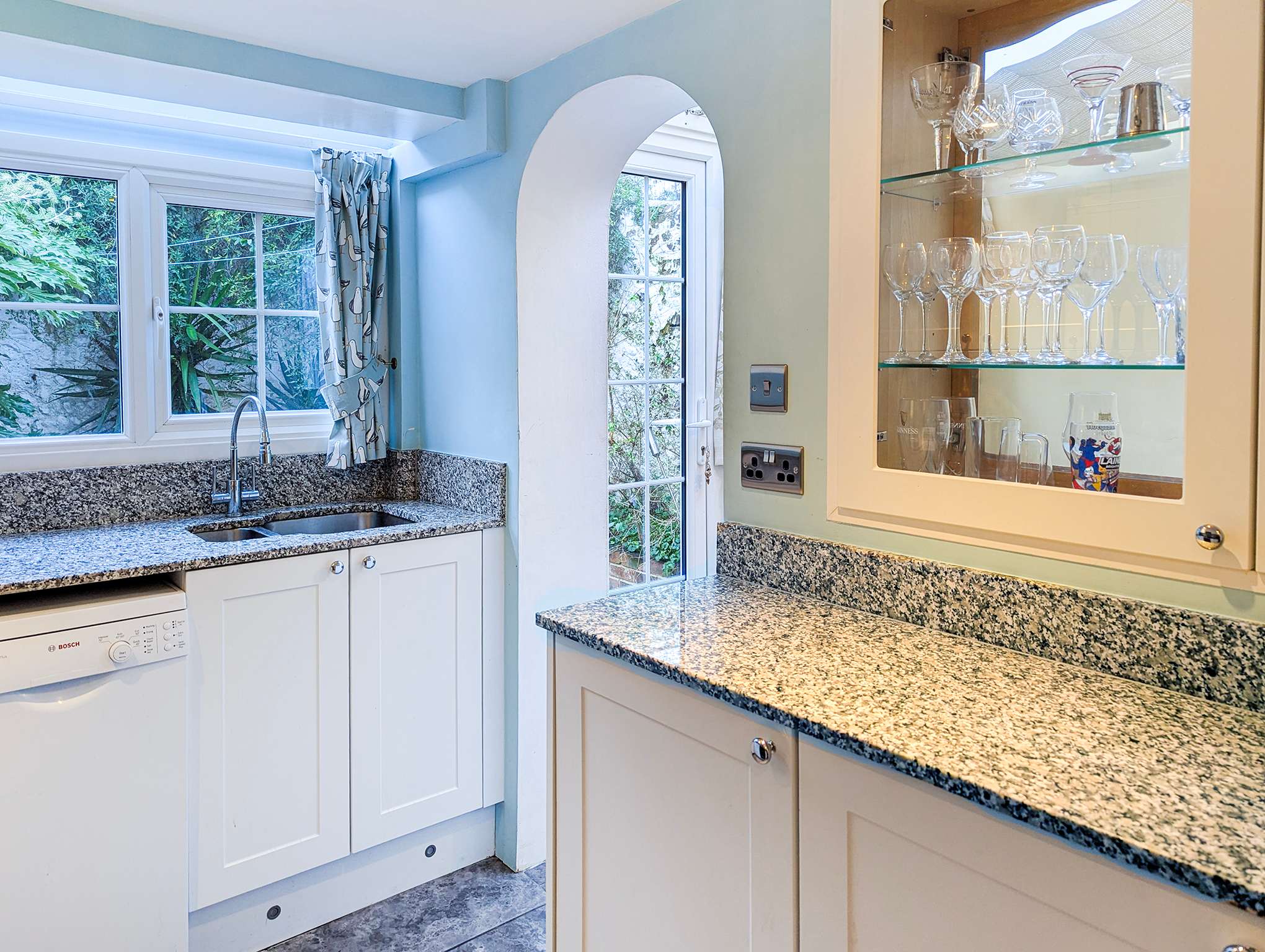 Clifton Cottage - by Brighton Holiday Lets - Brighton Holiday Home - Image 15