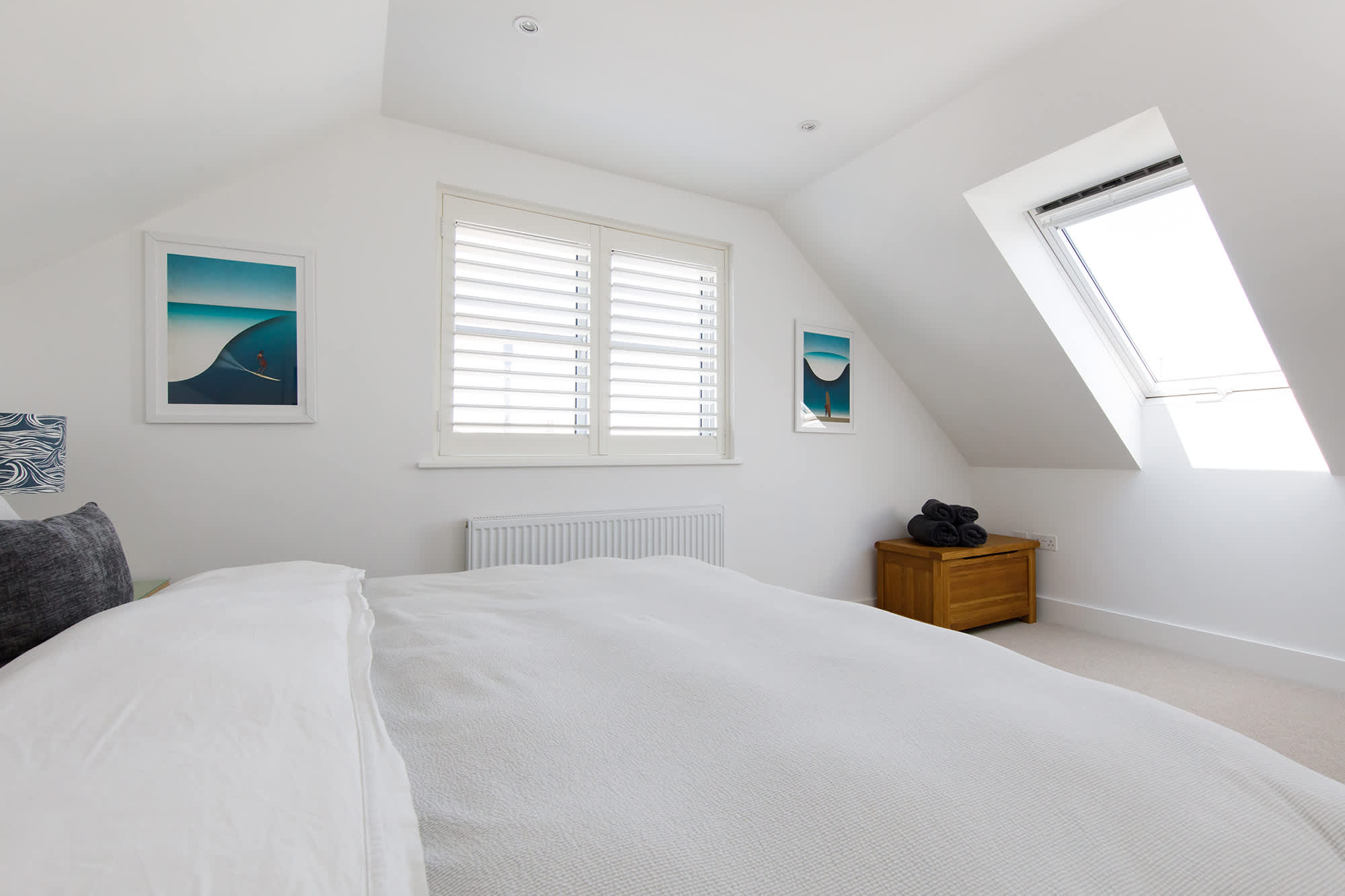 Open up the vellux window and feel the sea breeze!