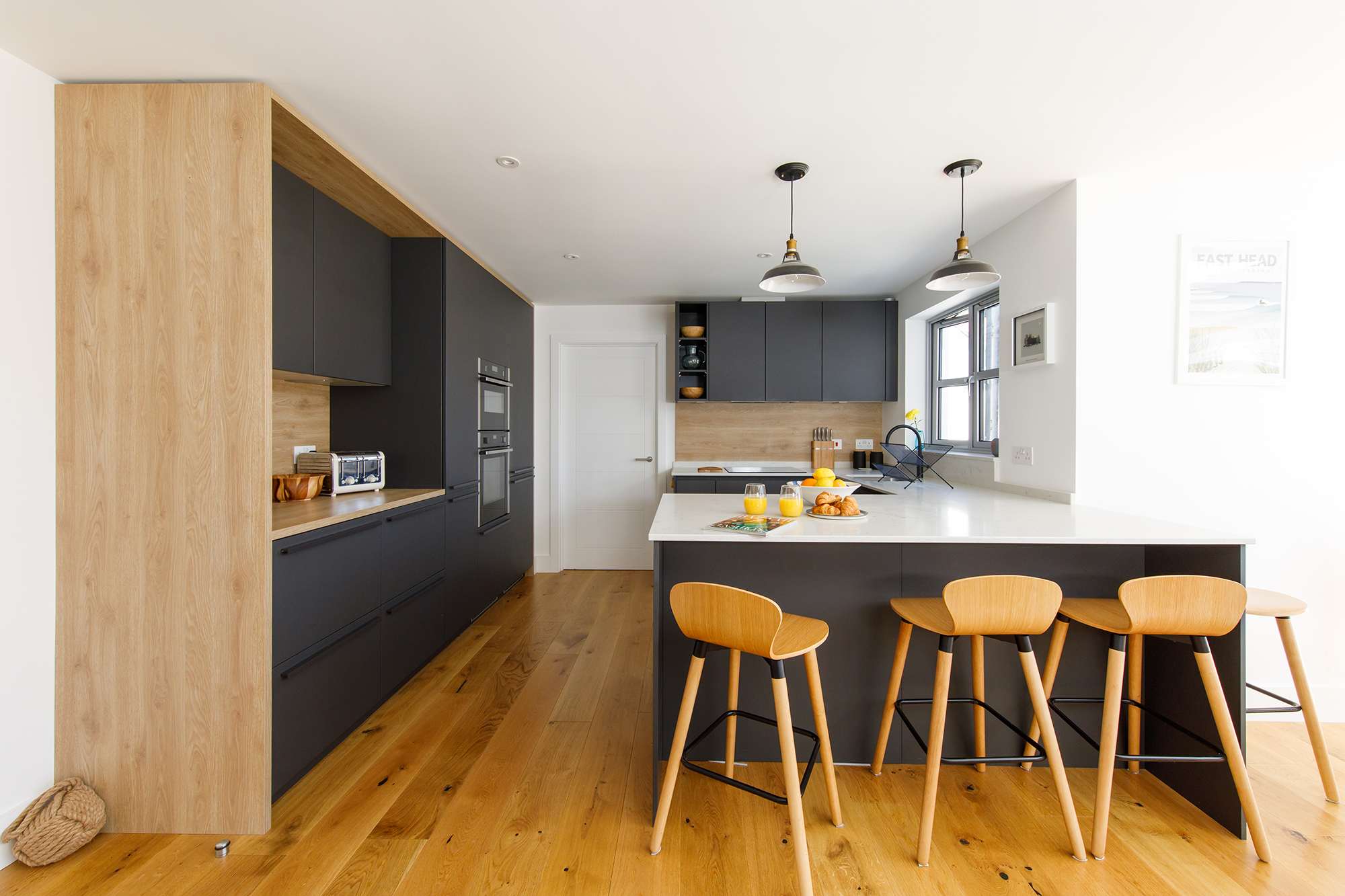 The immaculate, fully equipped kitchen has everything you need for your stay!