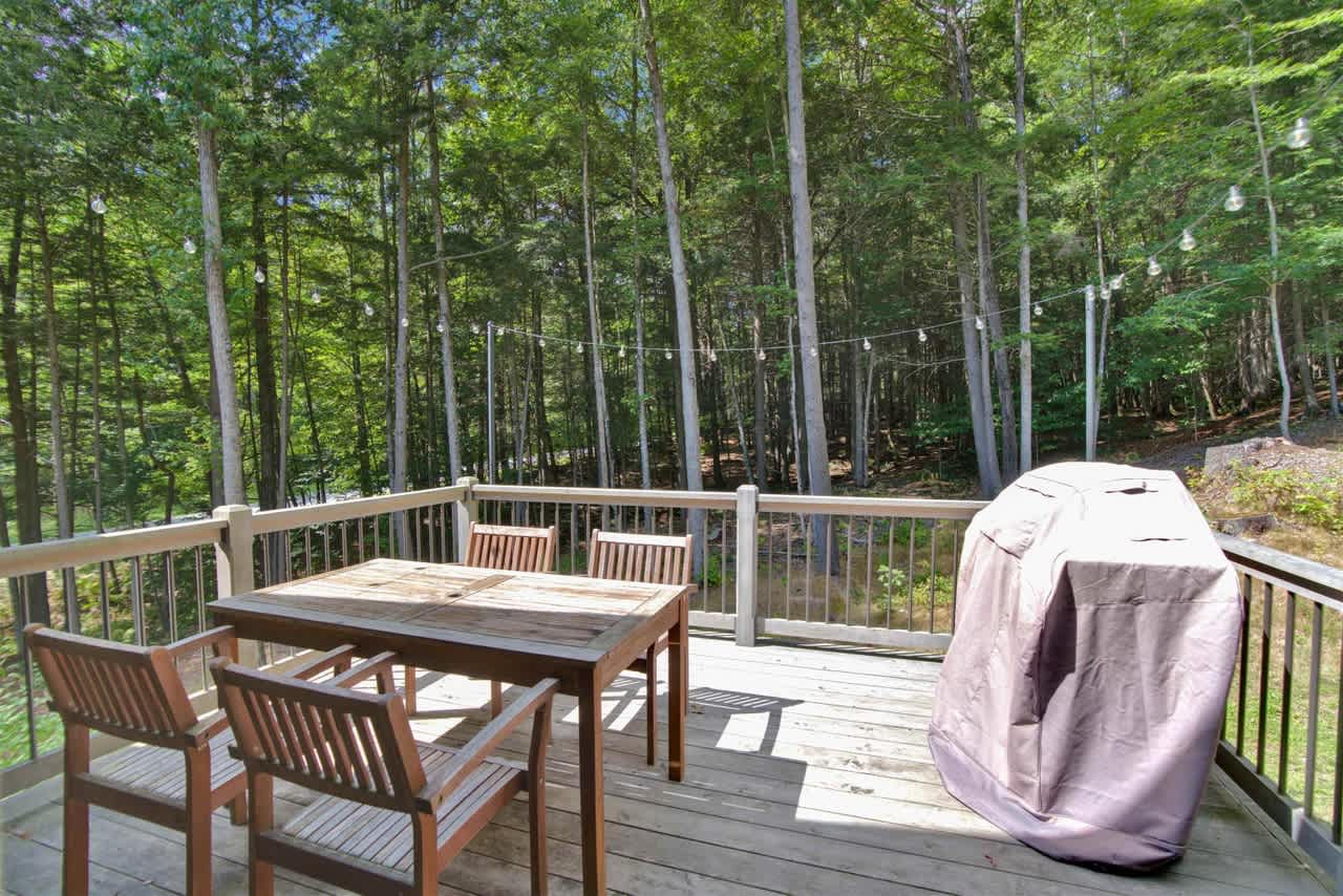 Fireplace, Woods, Club Access - Modern Quechee