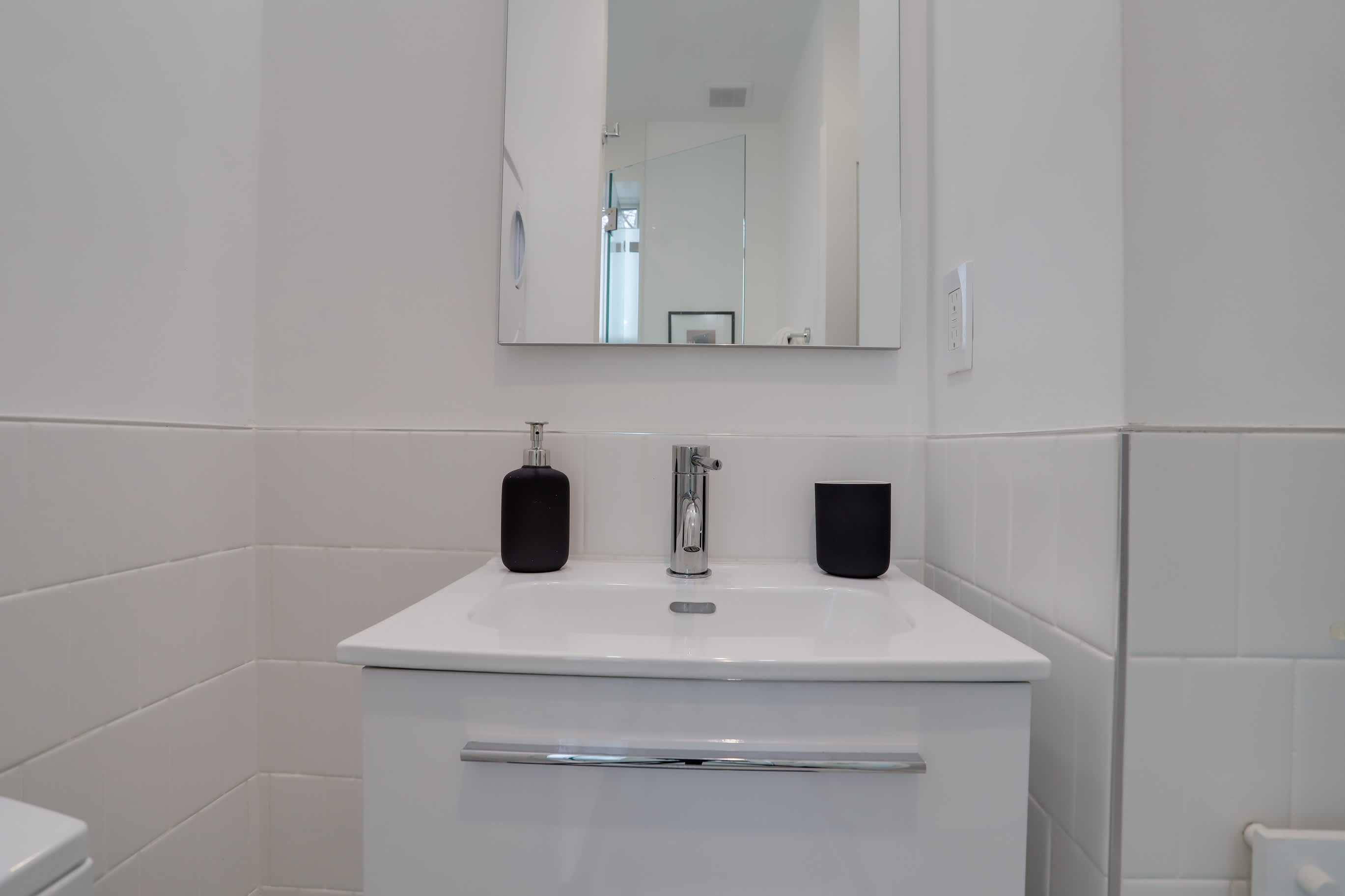 Sojourn Studio Carriage House near Eastern Market 6