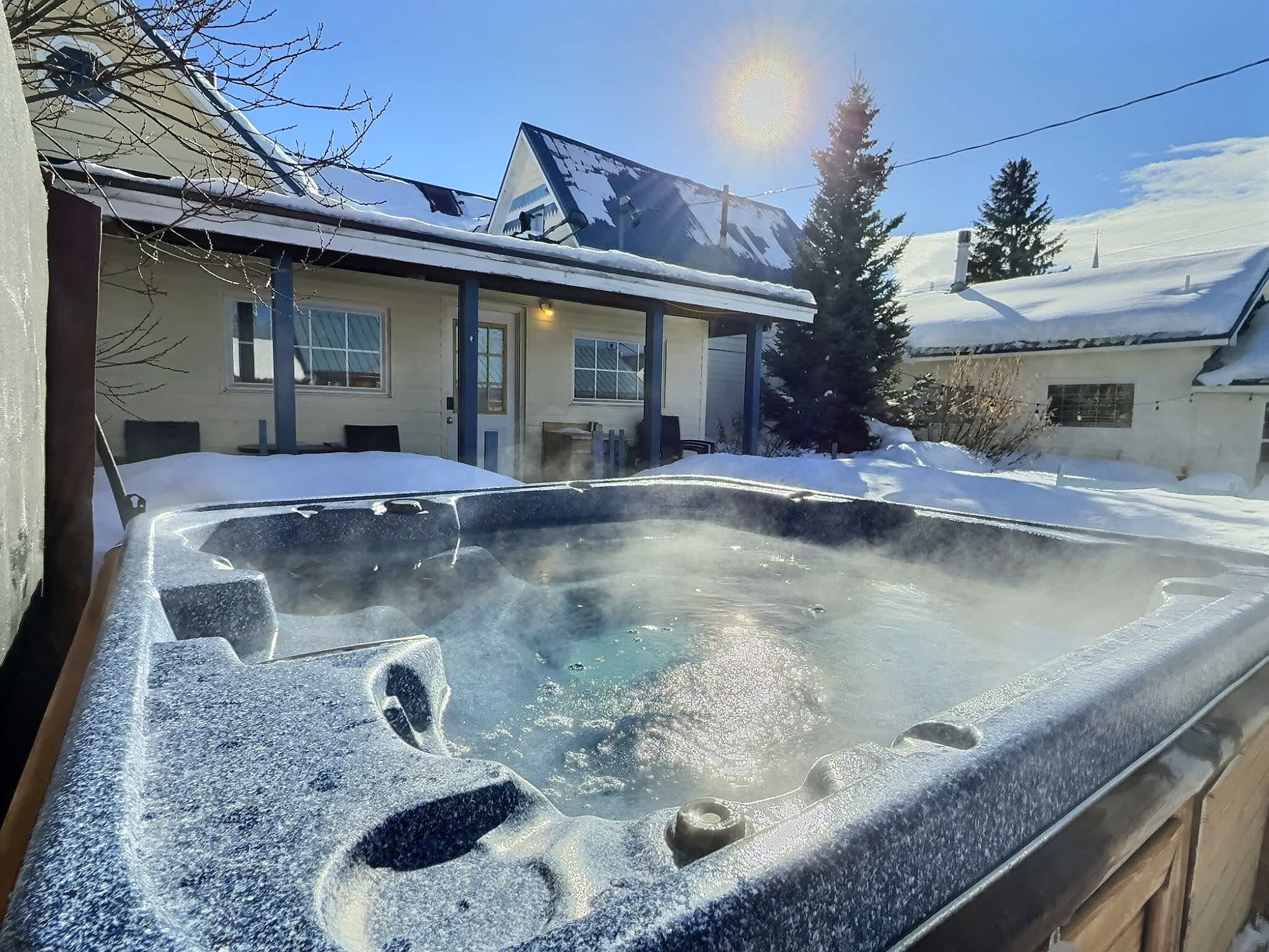 4BR Victorian - Hot Tub - Sauna - Sleeps 10!  — Leadville, CO — vacation rental