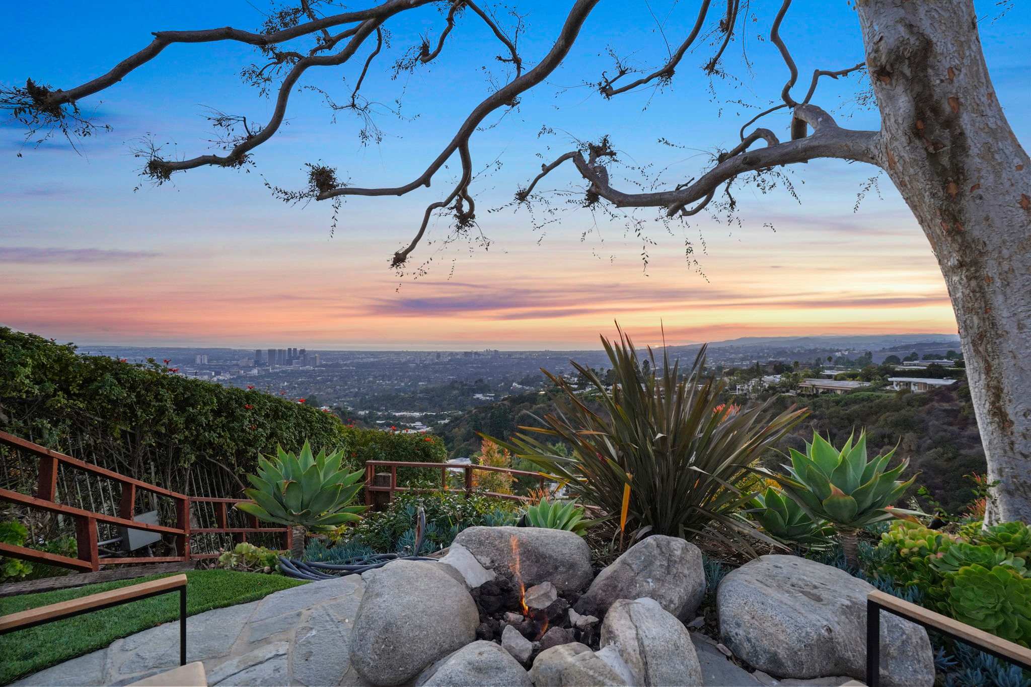 Escape to a quiet corner with panoramic views.