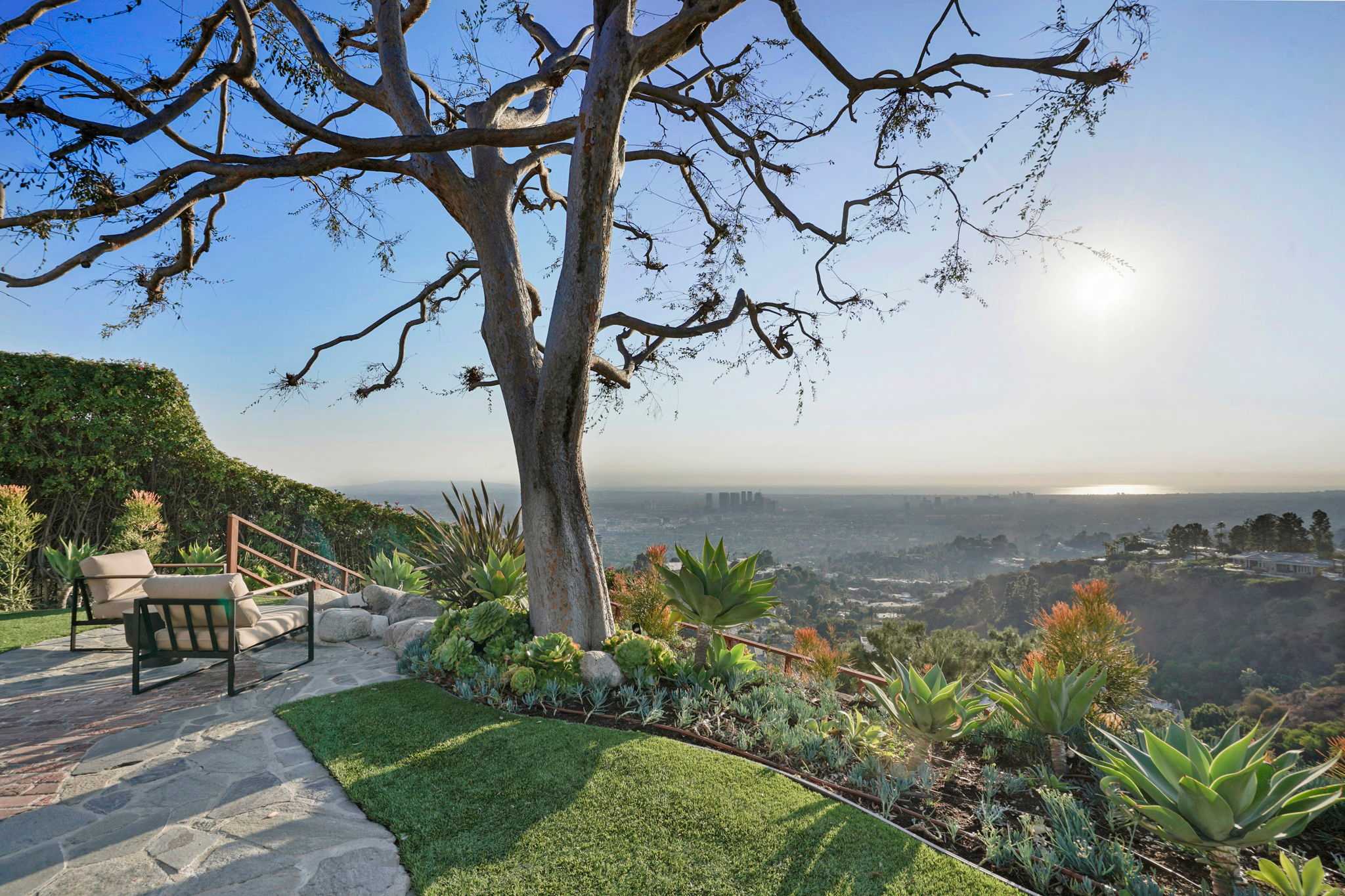 A perfect spot for conversations with a view.