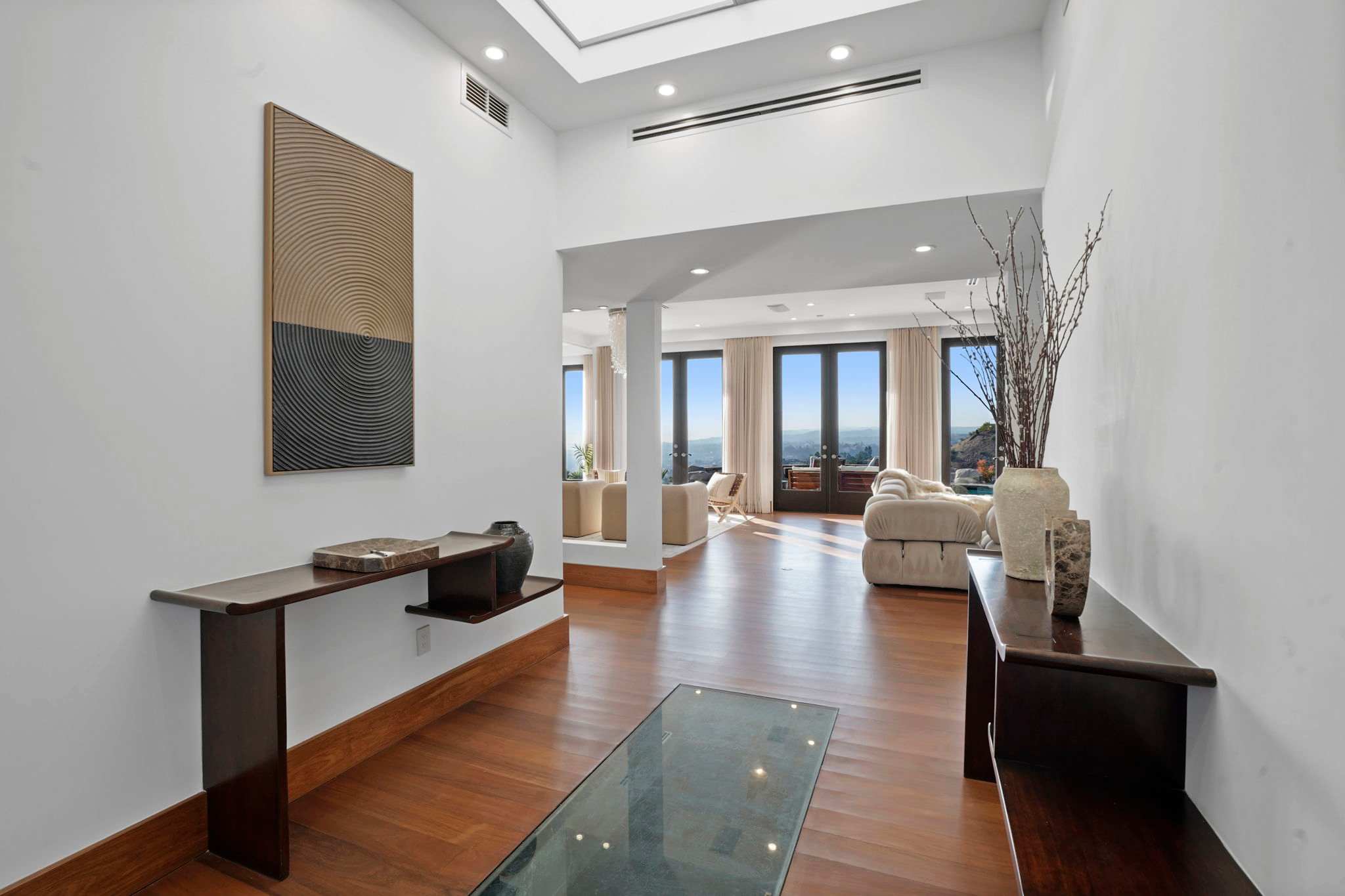 An elegant welcome to your private Hollywood Hills retreat.