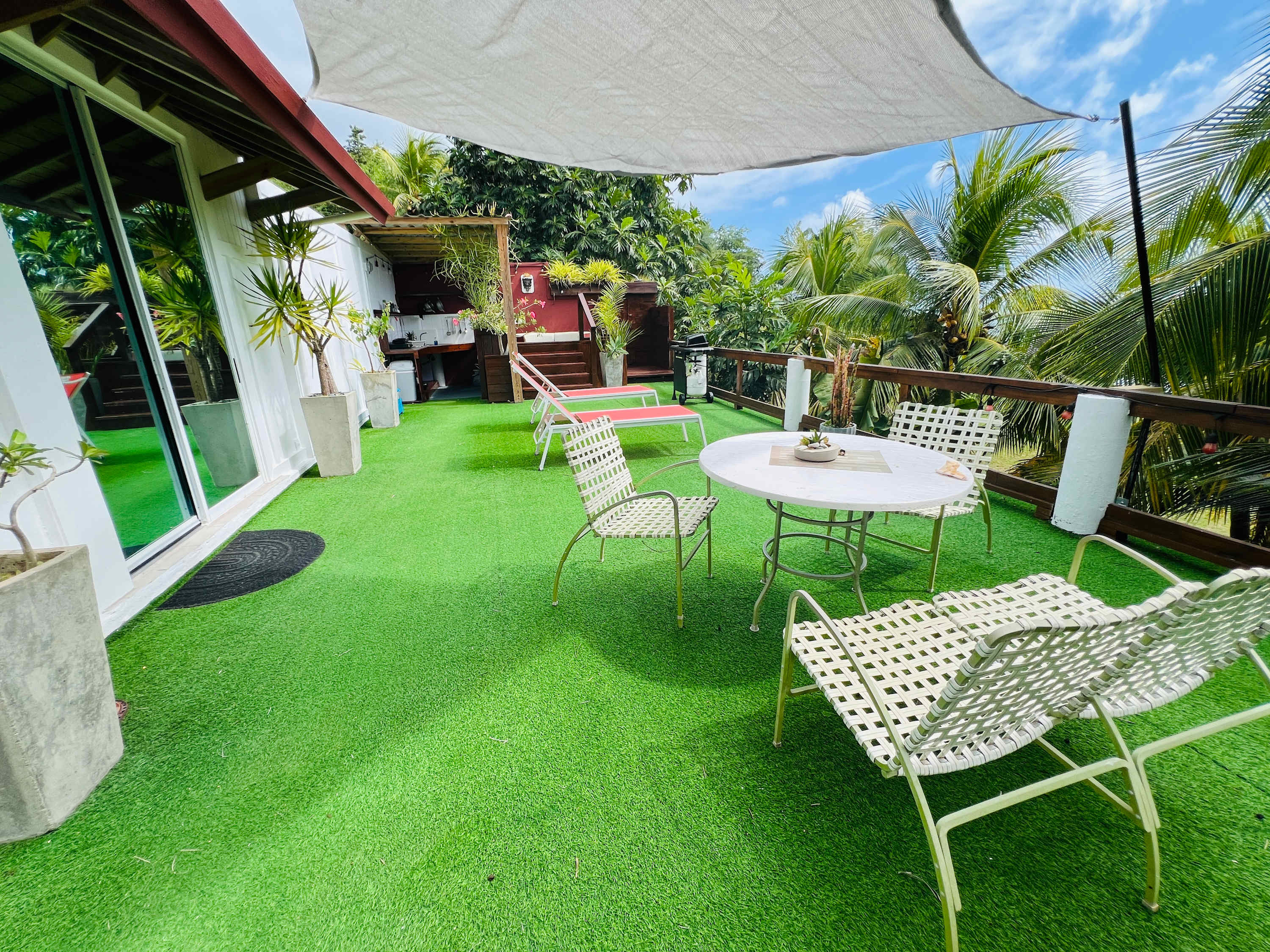 beach farmstay private apartment w balcony — Lamboglia, Patillas — vacation rental