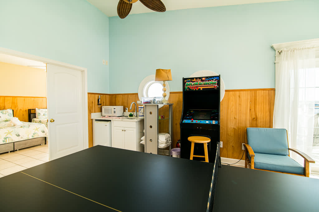 2 Game Rooms w 2 Ping Pong Tables