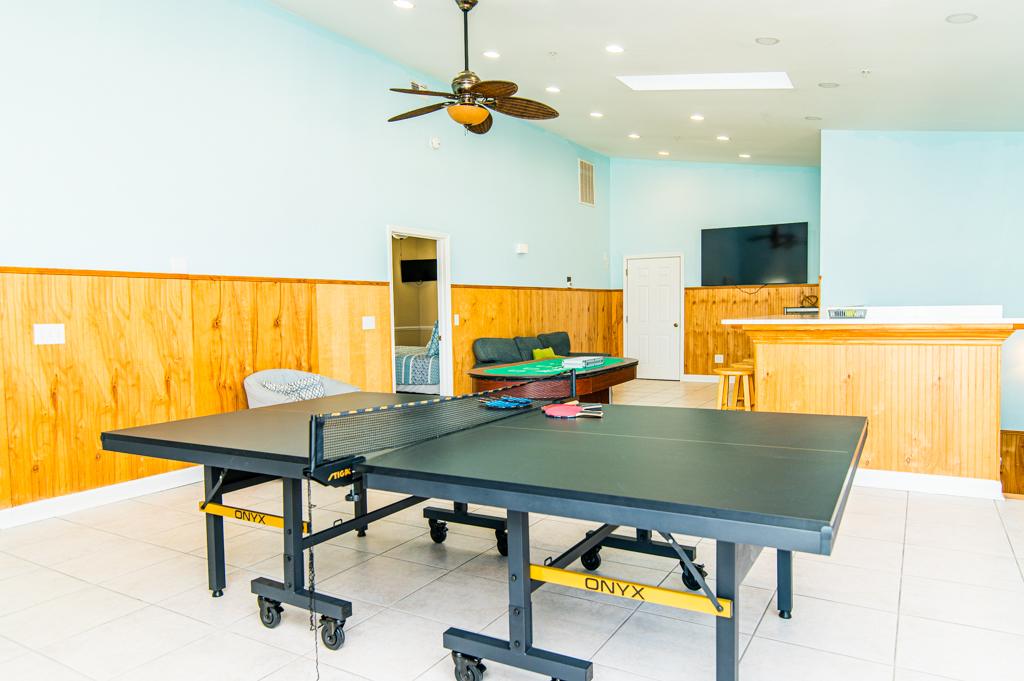 Game Room with Ping Pong and Arcade