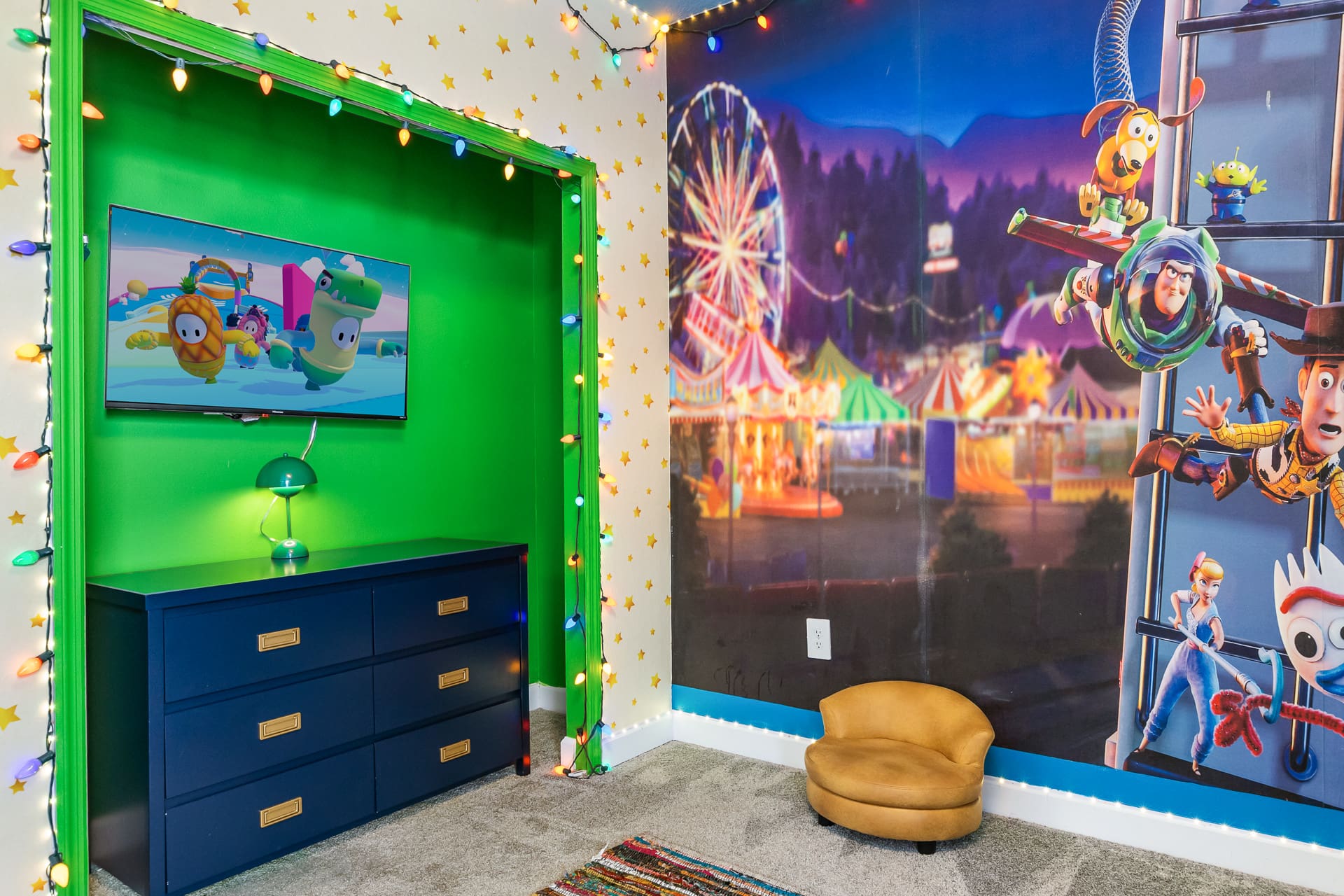Toy Story Themed Bunkbed Room with Smart TV