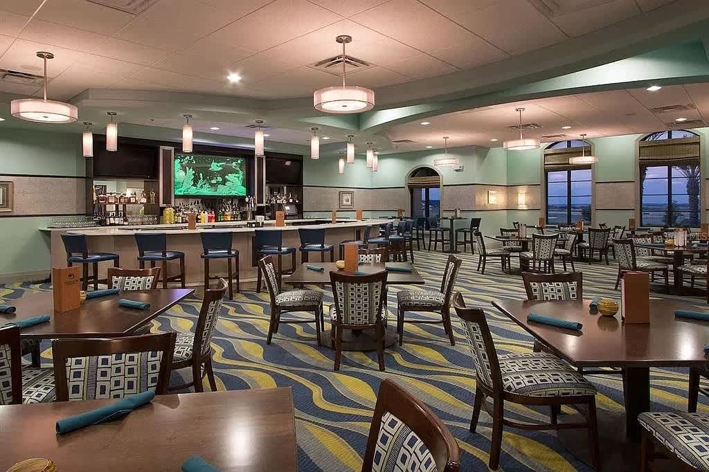 Clubhouse Bar and Grill 