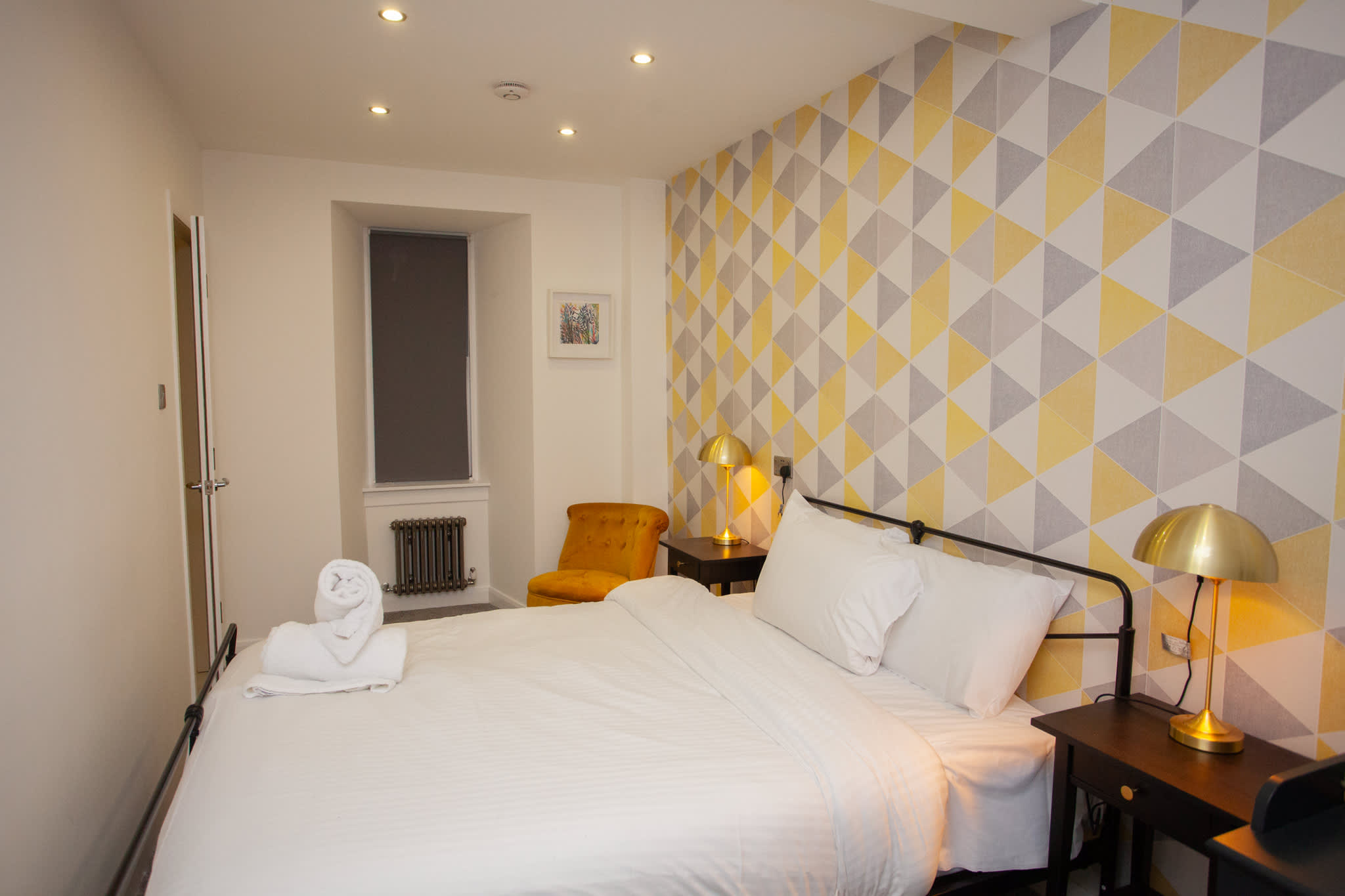 West End Flat with Private Terrace Glasgow in 34 West Prince's Street G4 9BP - Property image 13 - VivreStays