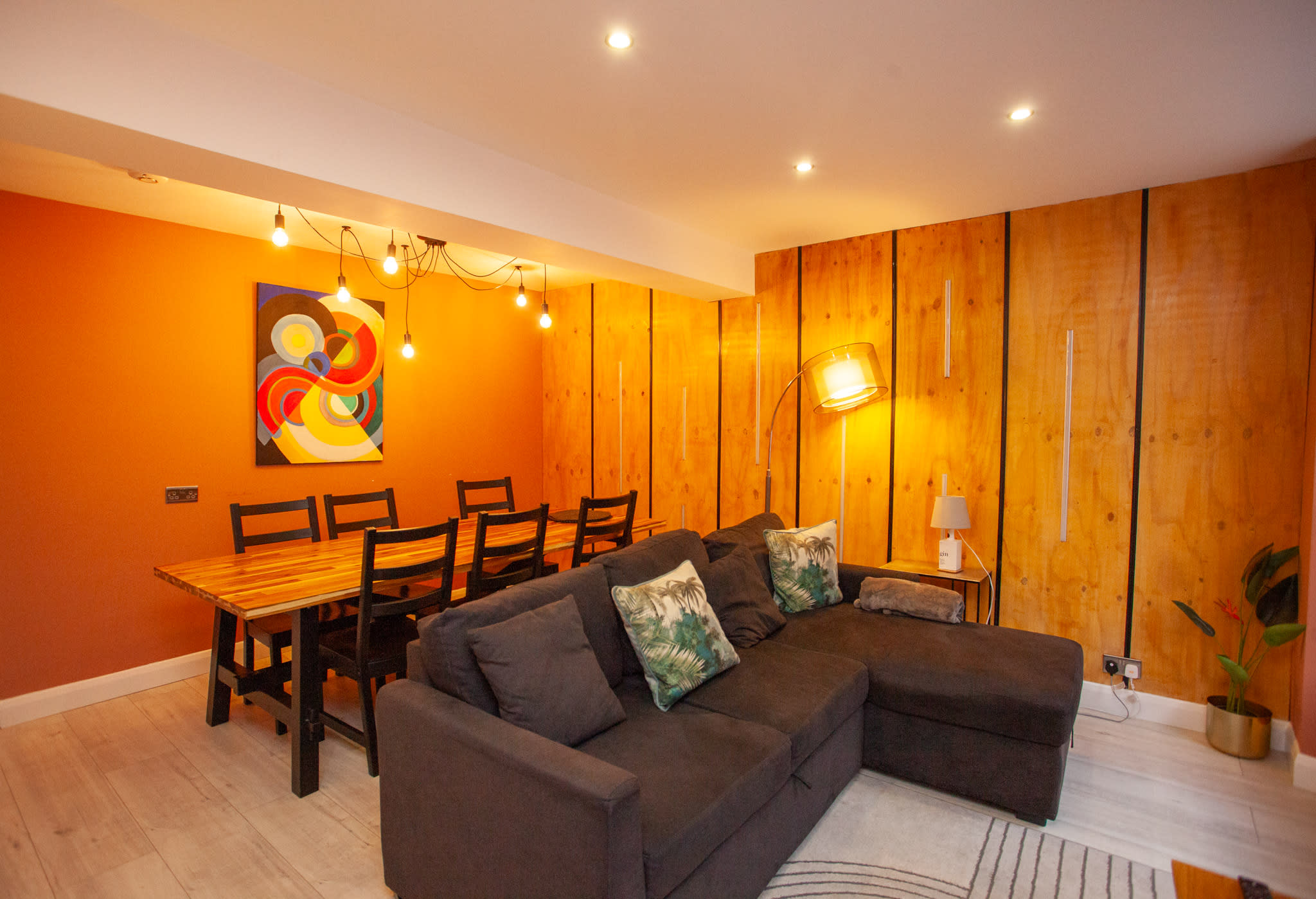 West End Flat with Private Terrace Glasgow in 34 West Prince's Street G4 9BP - Property image 2 - VivreStays