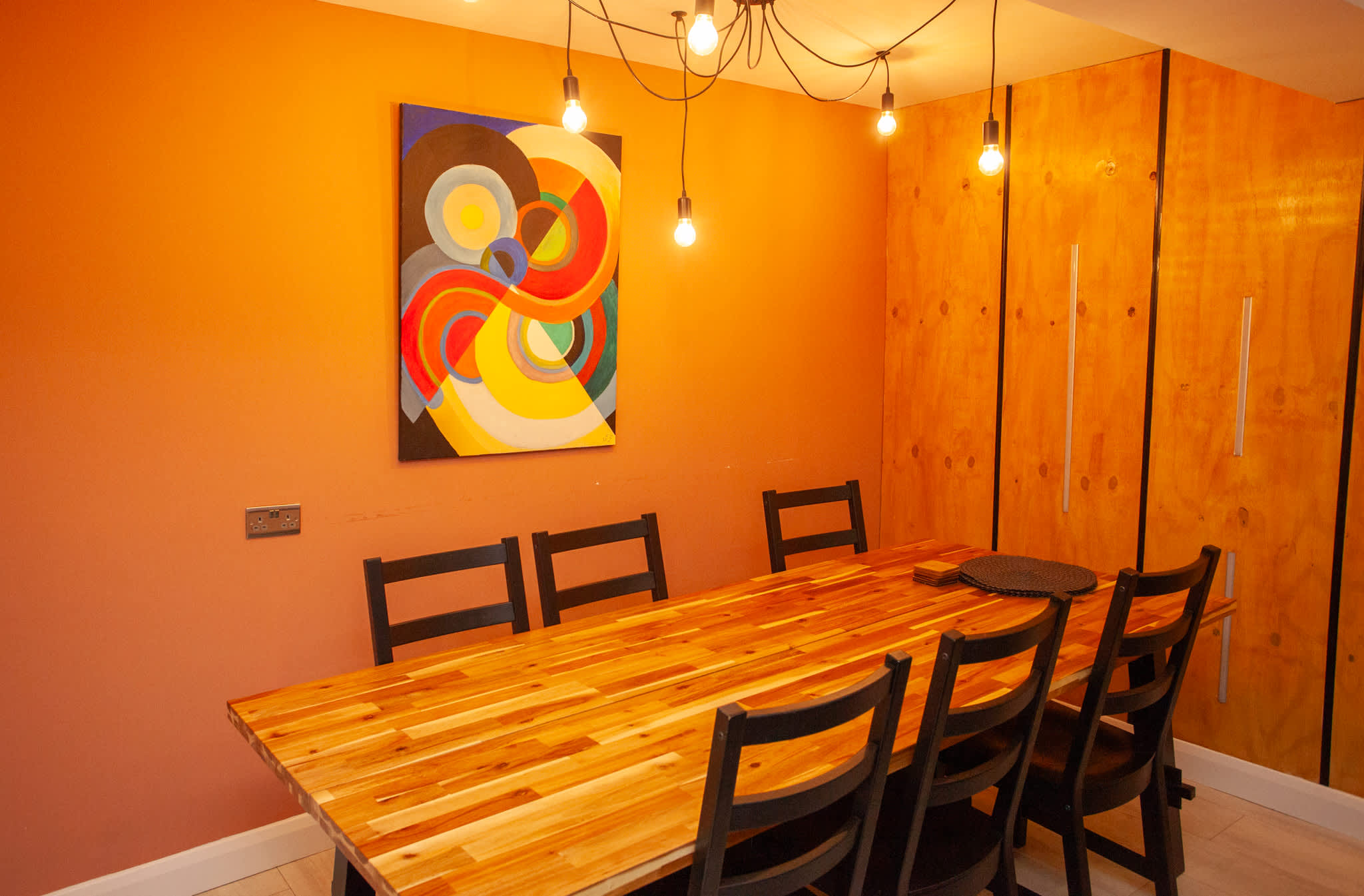 West End Flat with Private Terrace Glasgow in 34 West Prince's Street G4 9BP - Property image 16 - VivreStays