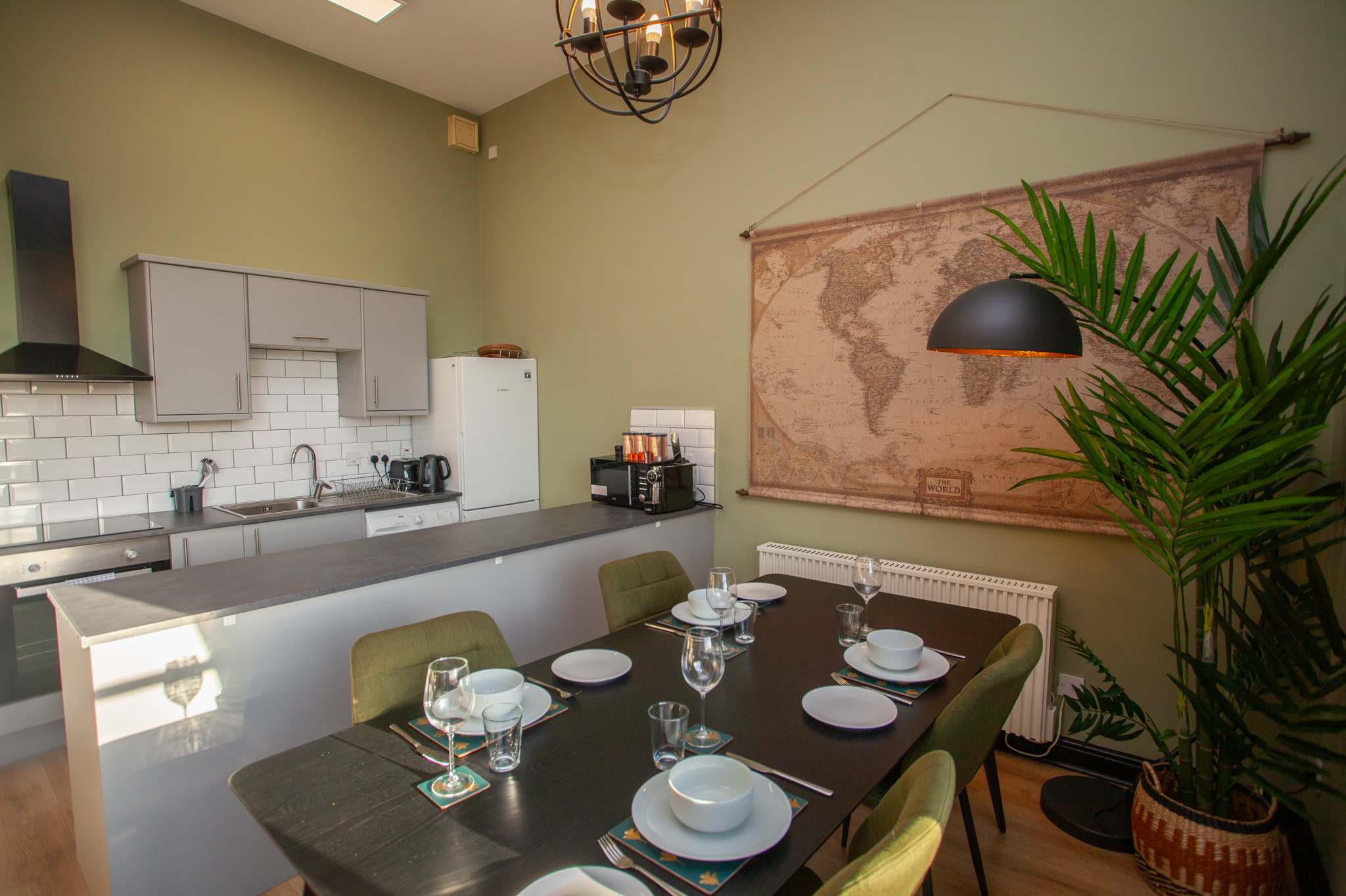 Spacious Apartment with Glasgow Green Views in 39 Greendyke Street G1 5PS - Property image 12 - VivreStays