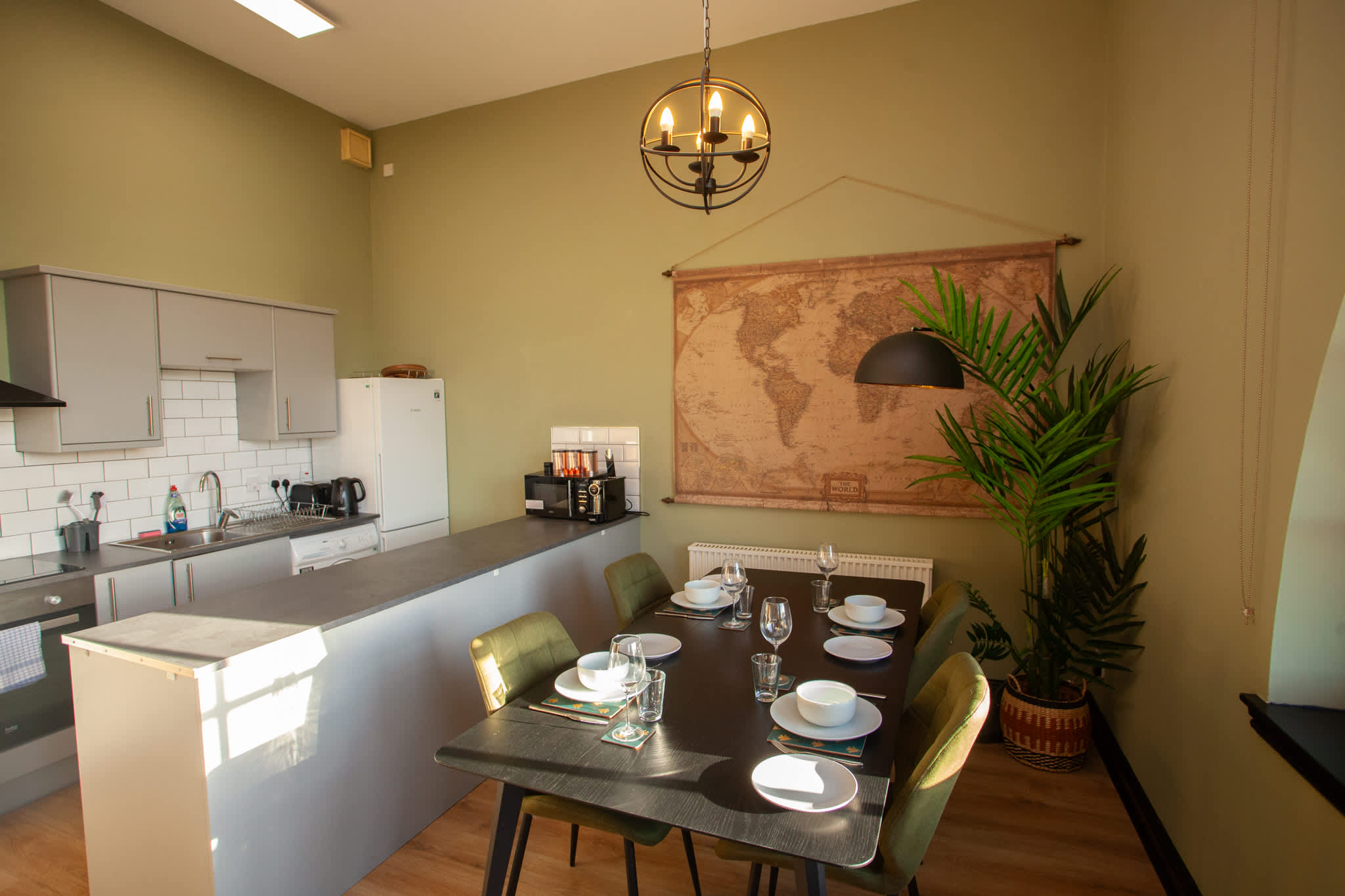 Spacious Apartment with Glasgow Green Views in 39 Greendyke Street G1 5PS - Property image 14 - VivreStays