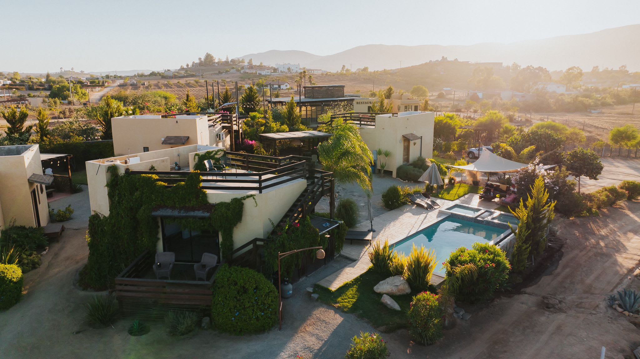 Luna del Valle 6 Cabin Retreat