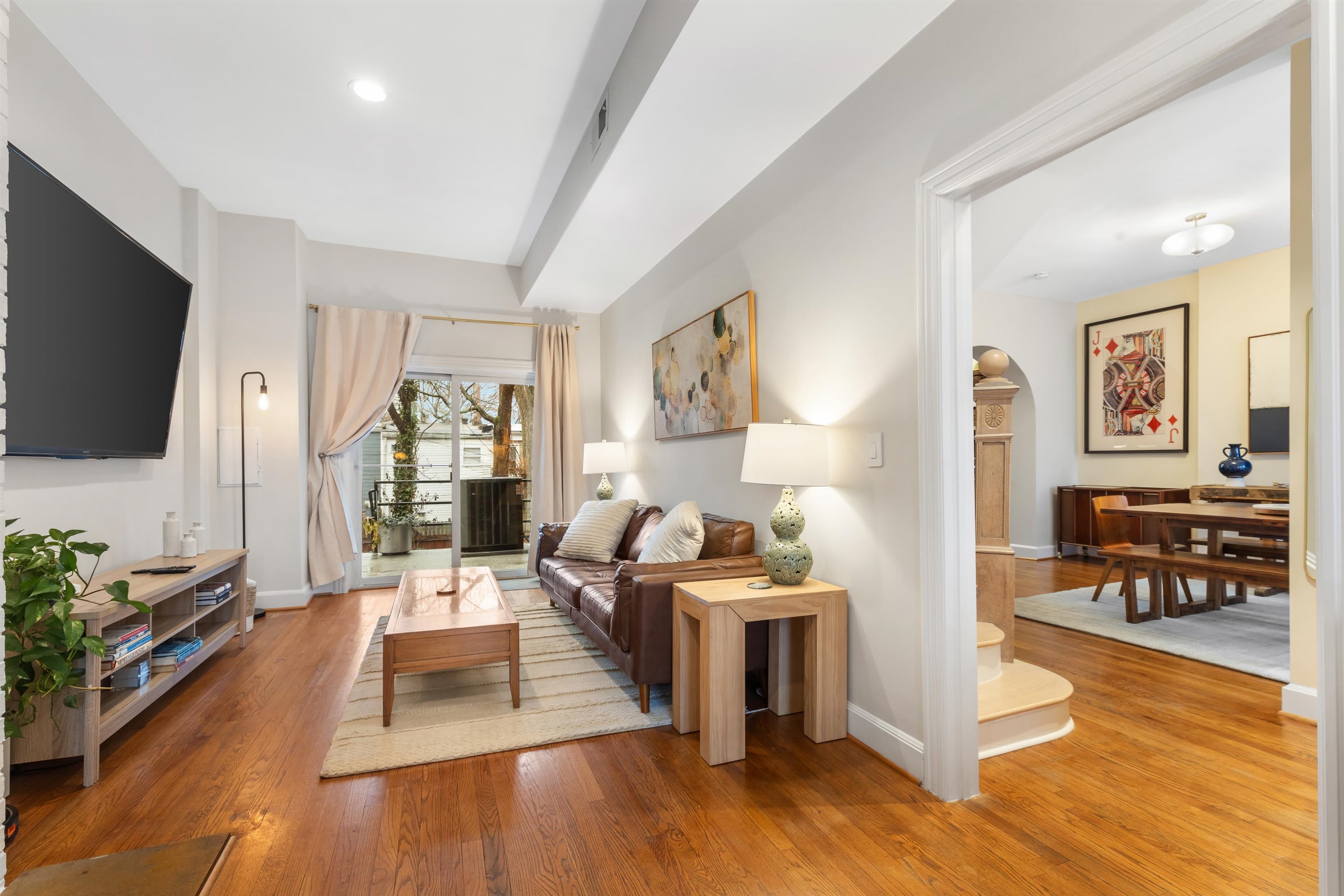 Spacious and Central DC 3-BR Getaway, Close to It All — Washington, DC — vacation rental