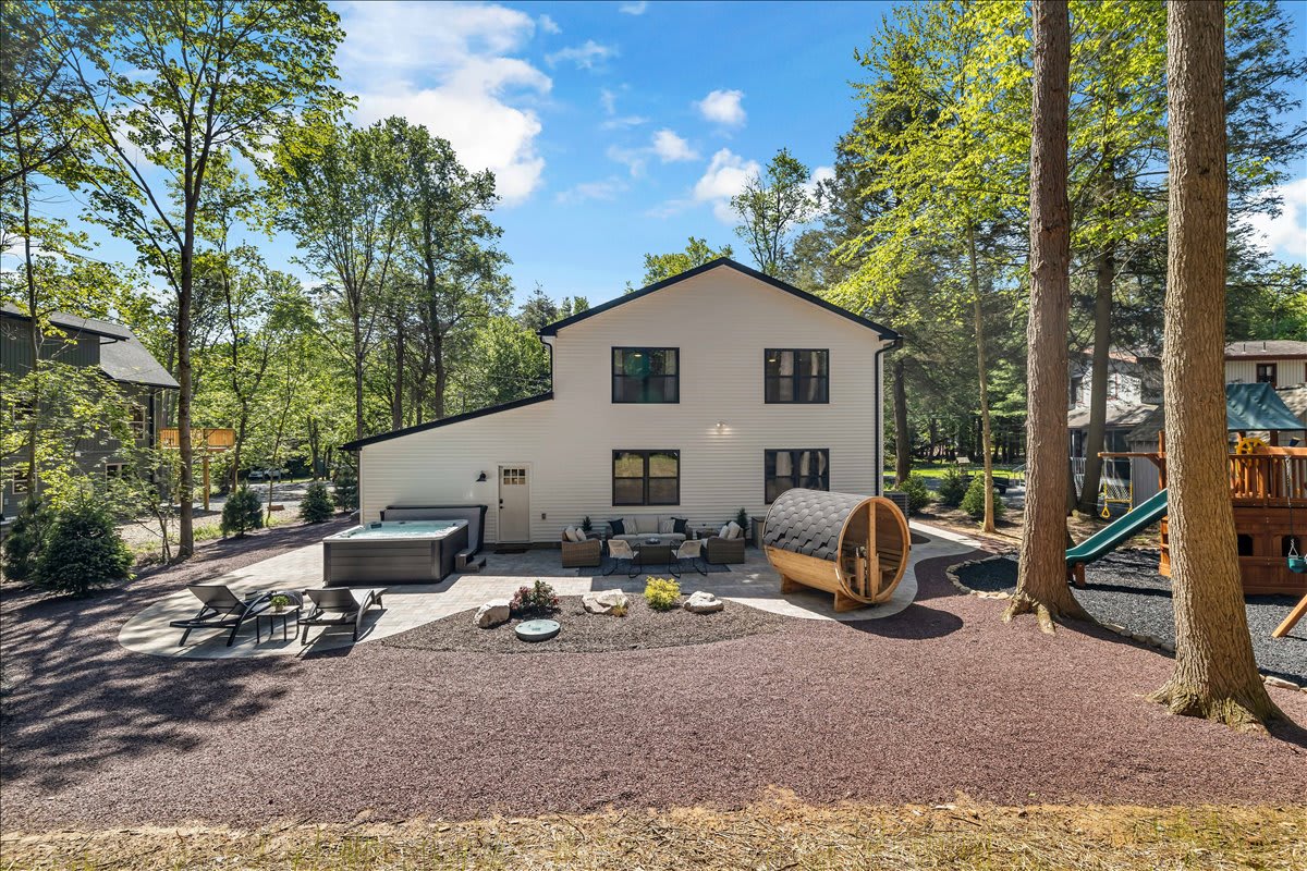 Enjoy spa-like amenities. Relax in the hot tub or barrel sauna.