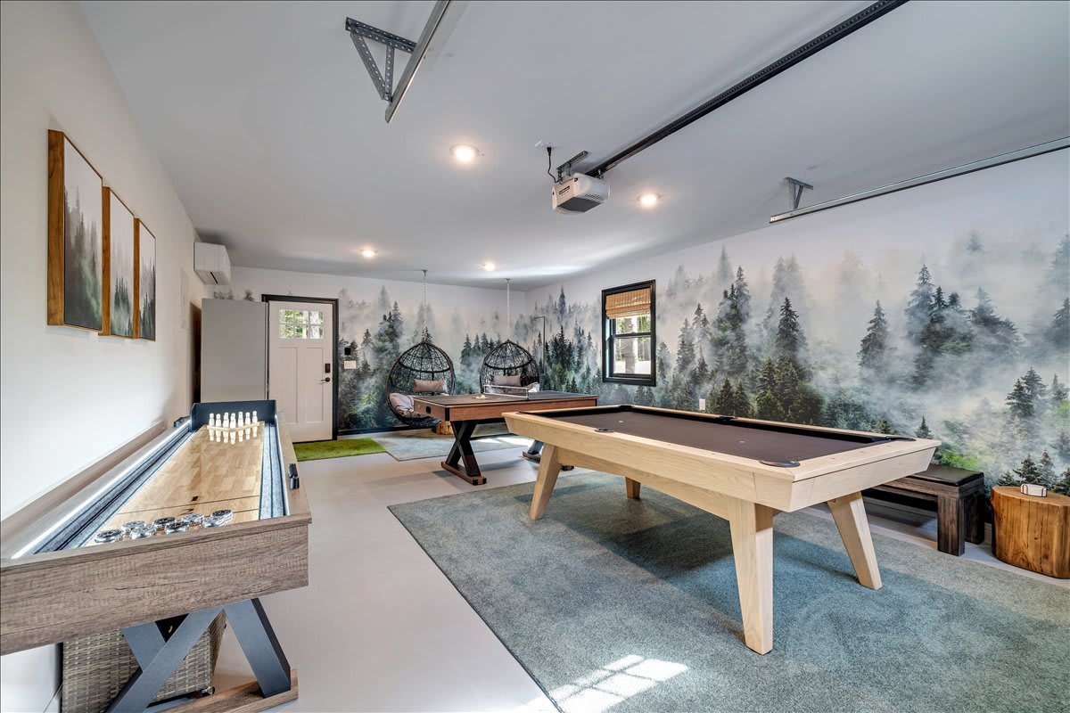 Unleash fun in our game room with competitive games of pool, air hockey, ping-pong, and shuffleboard