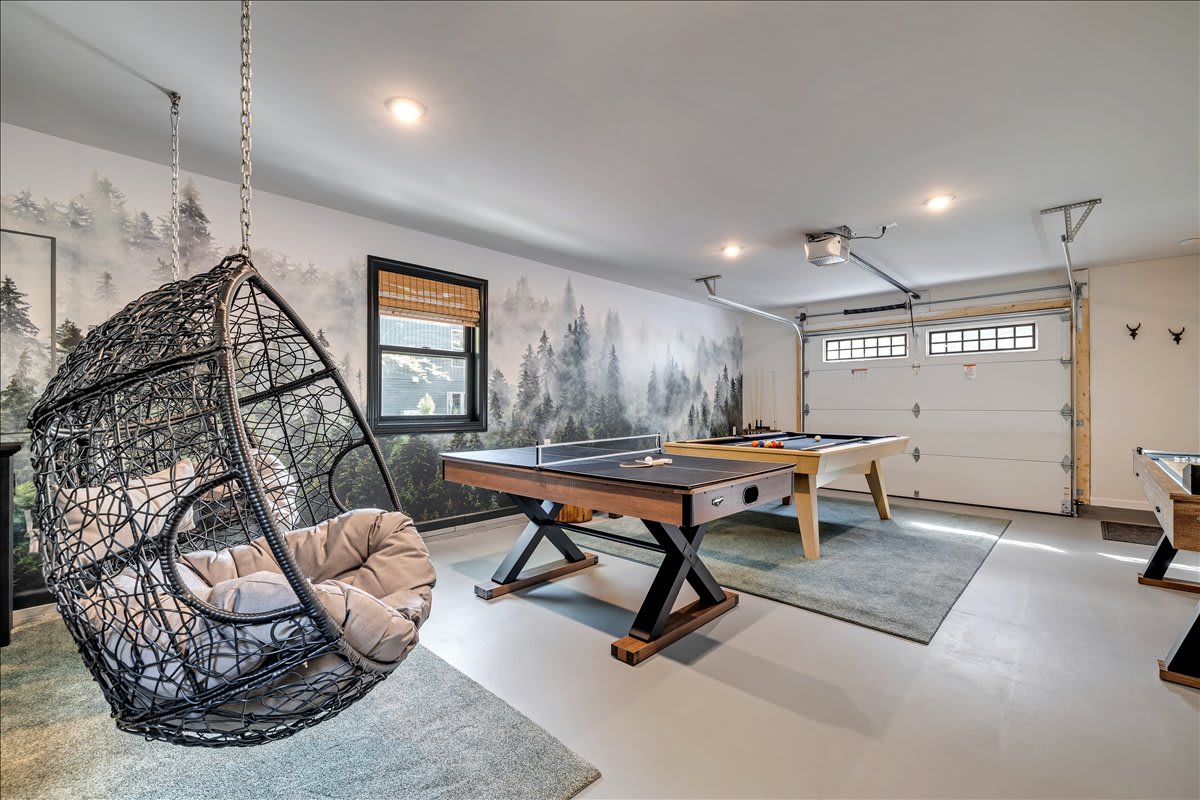 Hours of fun await in the mountain-themed game room!