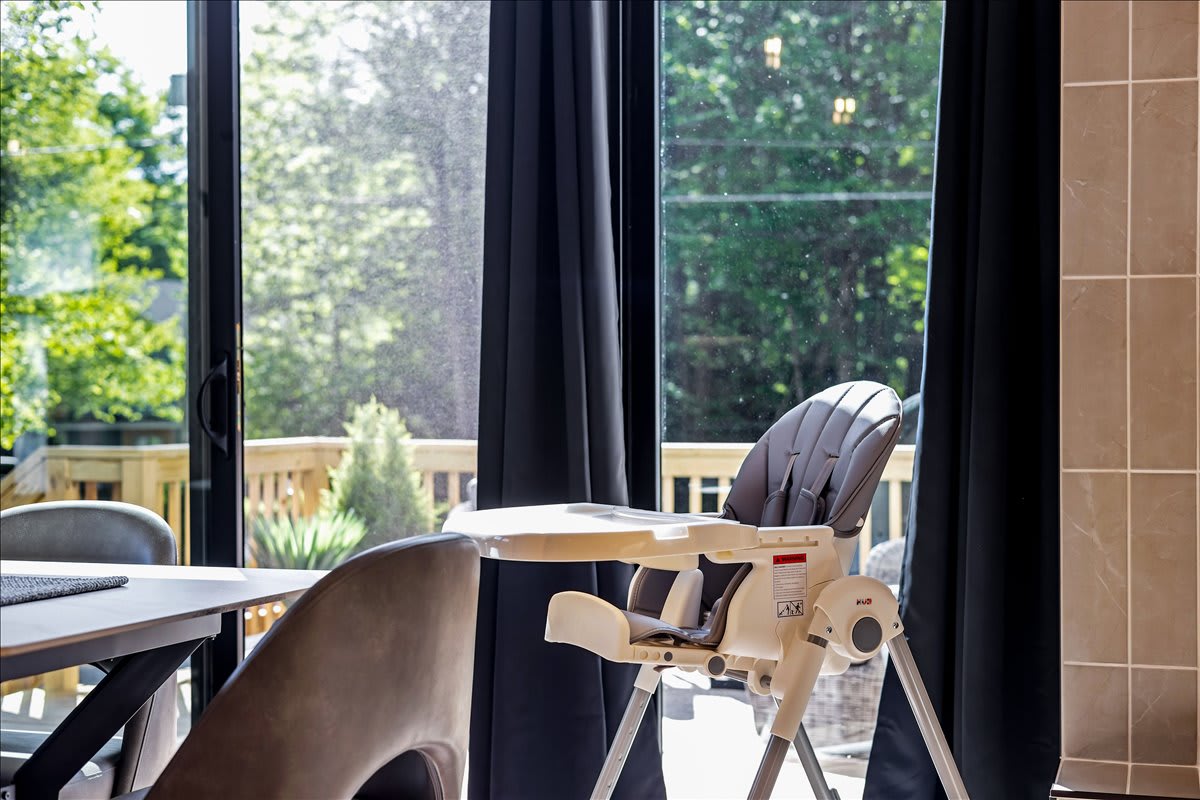 Dining with little ones made easy – we provide a high chair for your convenience