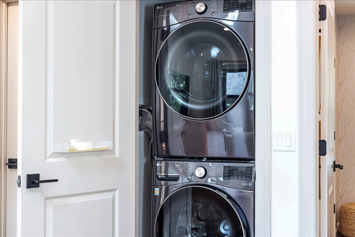 Pack light and stay fresh with the convenience of an in-unit washer and dryer.