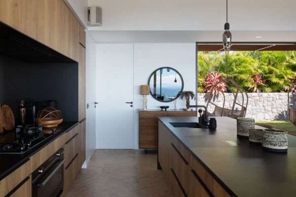 Beautiful Island Villa with Spacious Rooms | Photo 15