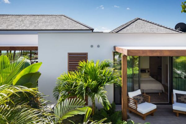 Beautiful Island Villa with Spacious Rooms | Photo 35