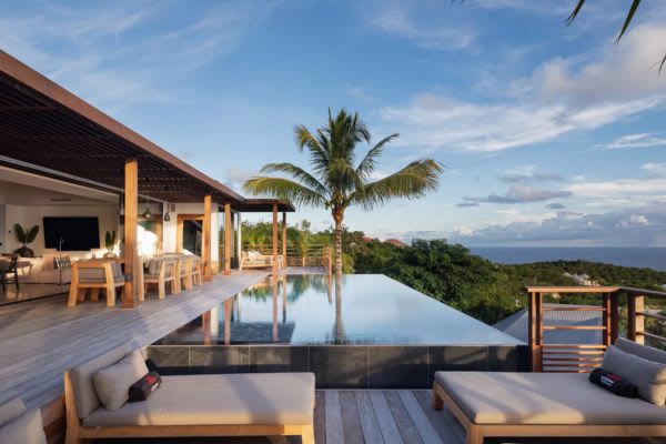 Beautiful Island Villa with Spacious Rooms | Photo 38