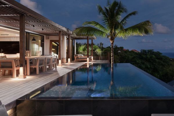 Beautiful Island Villa with Spacious Rooms | Photo 43