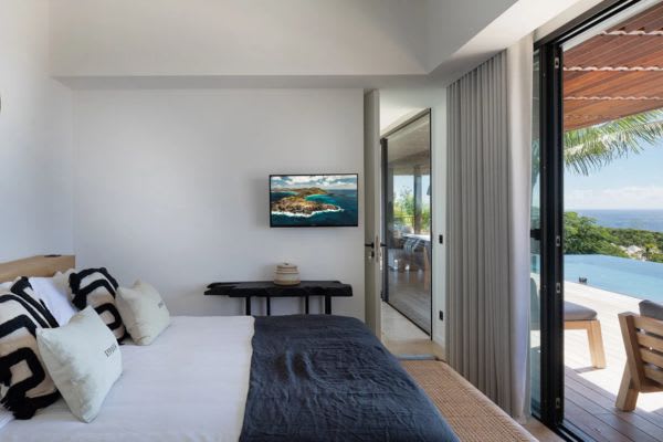 Beautiful Island Villa with Spacious Rooms | Photo 19