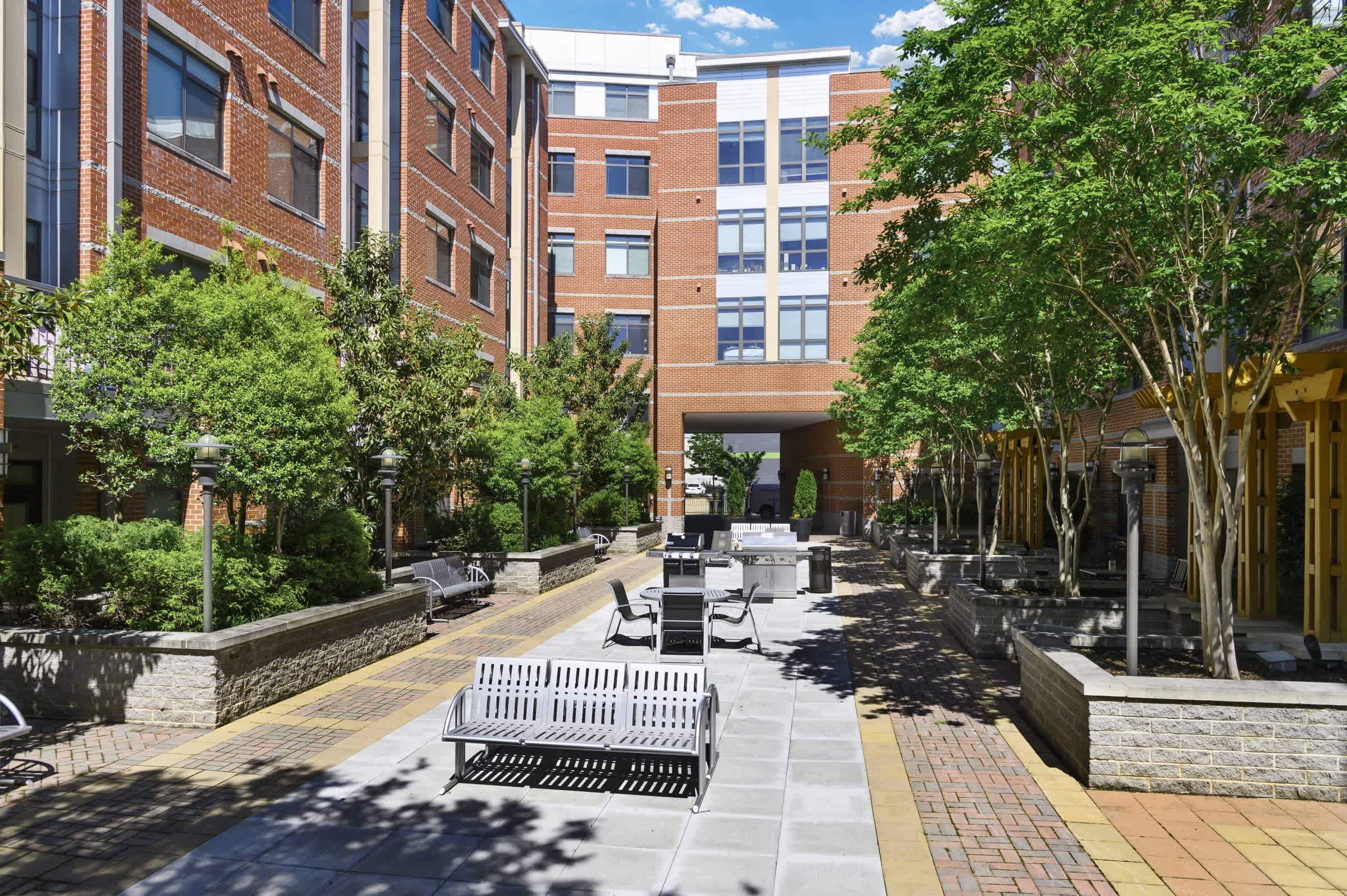 Spacious Apt Near D.C. + Gym & Great Location