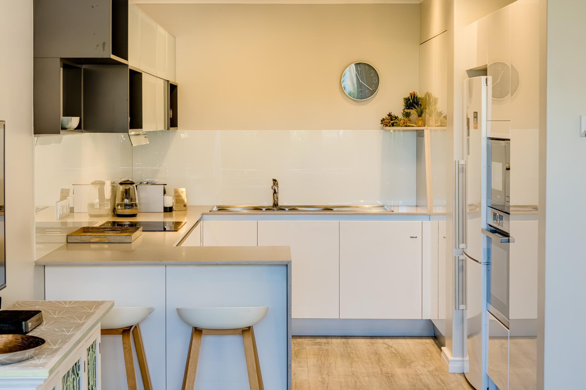 Stylish 2 Bedroom Apartment in Camps Bay ASilvertide 9