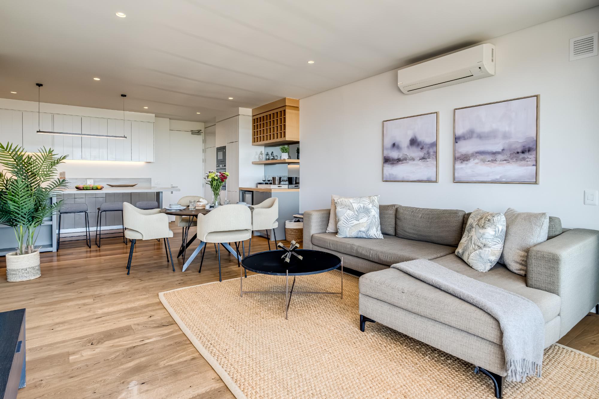 Gorgeous 2bed Sea Point Apt with Sea Views Mirabel 7